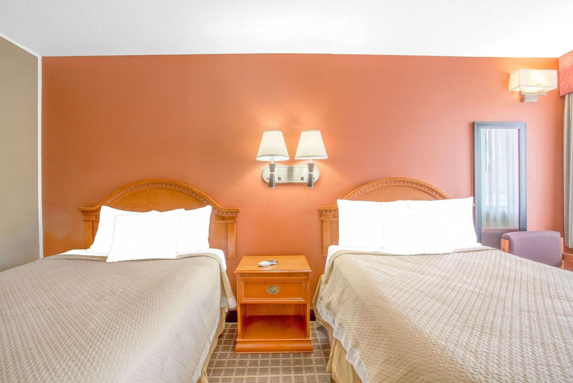 Days Inn by Wyndham Elko photo 10