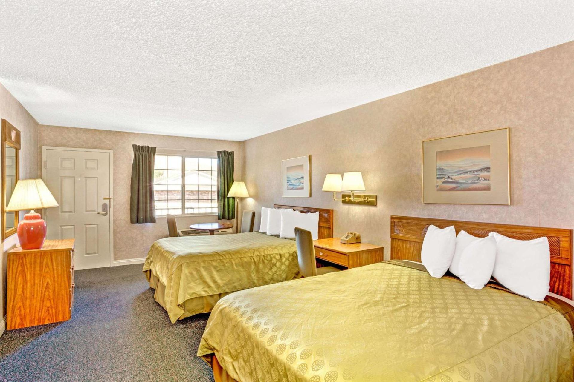 Days Inn by Wyndham Carson City photo 3