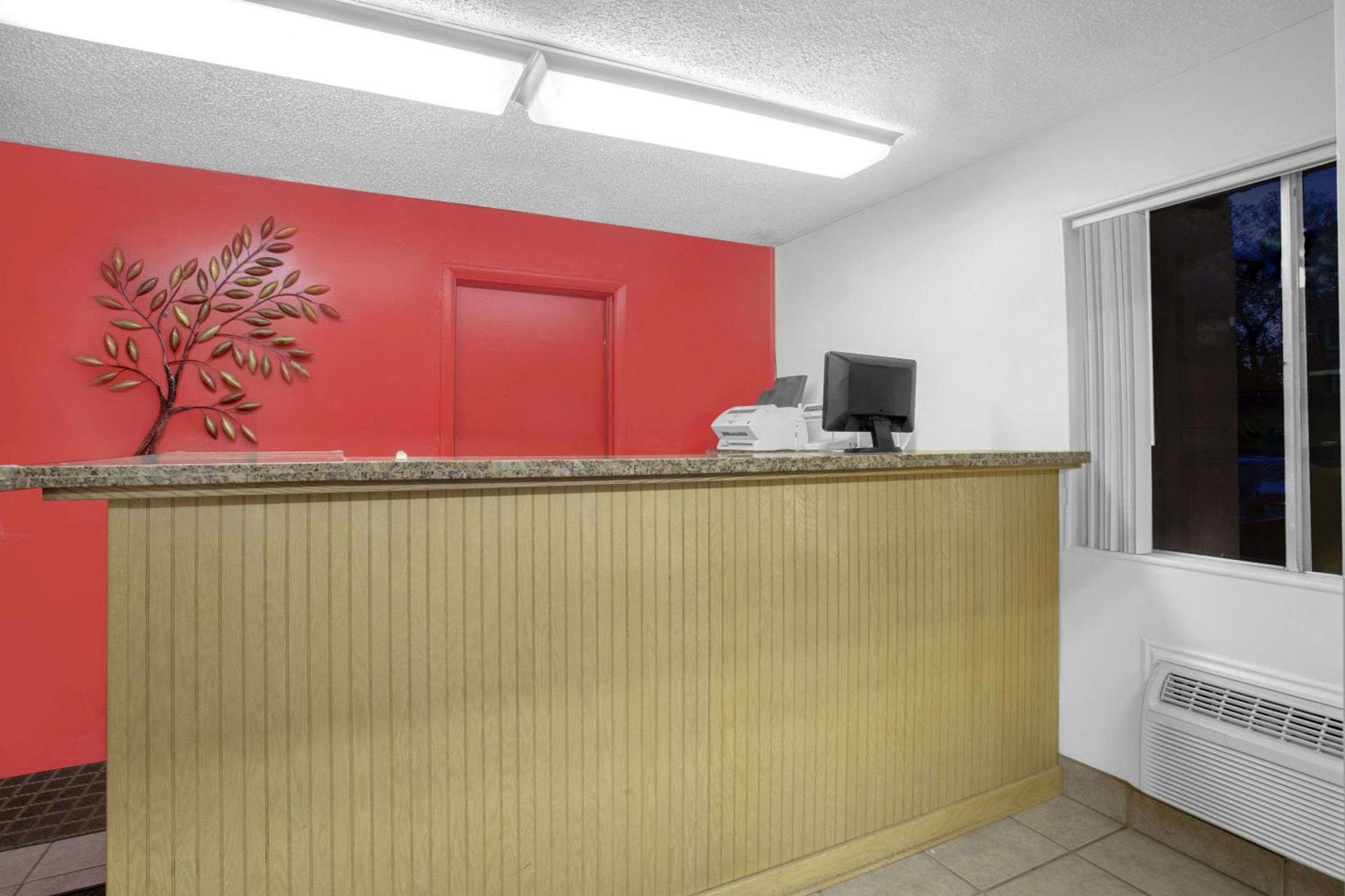 Days Inn by Wyndham Elko photo 2
