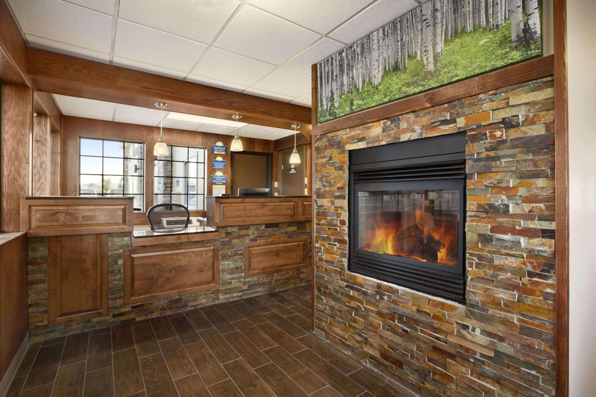 Days Inn & Suites by Wyndham Gunnison photo 6