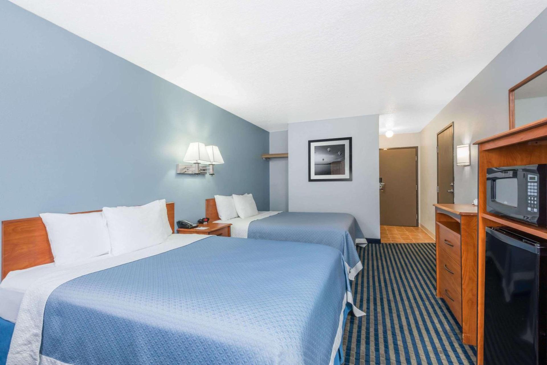 Days Inn by Wyndham Las Vegas photo 12