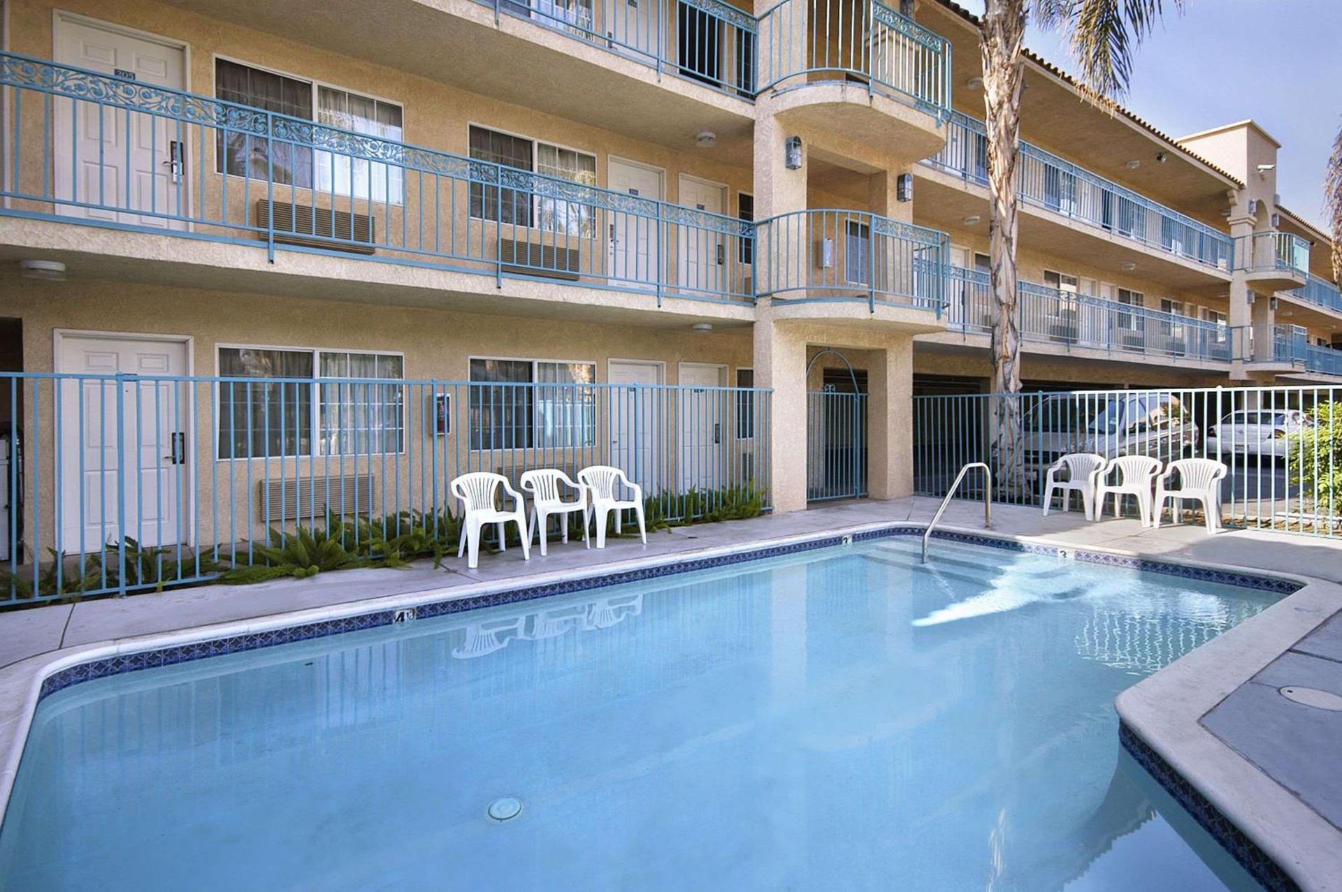 Days Inn by Wyndham Riverside Tyler Mall photo 2