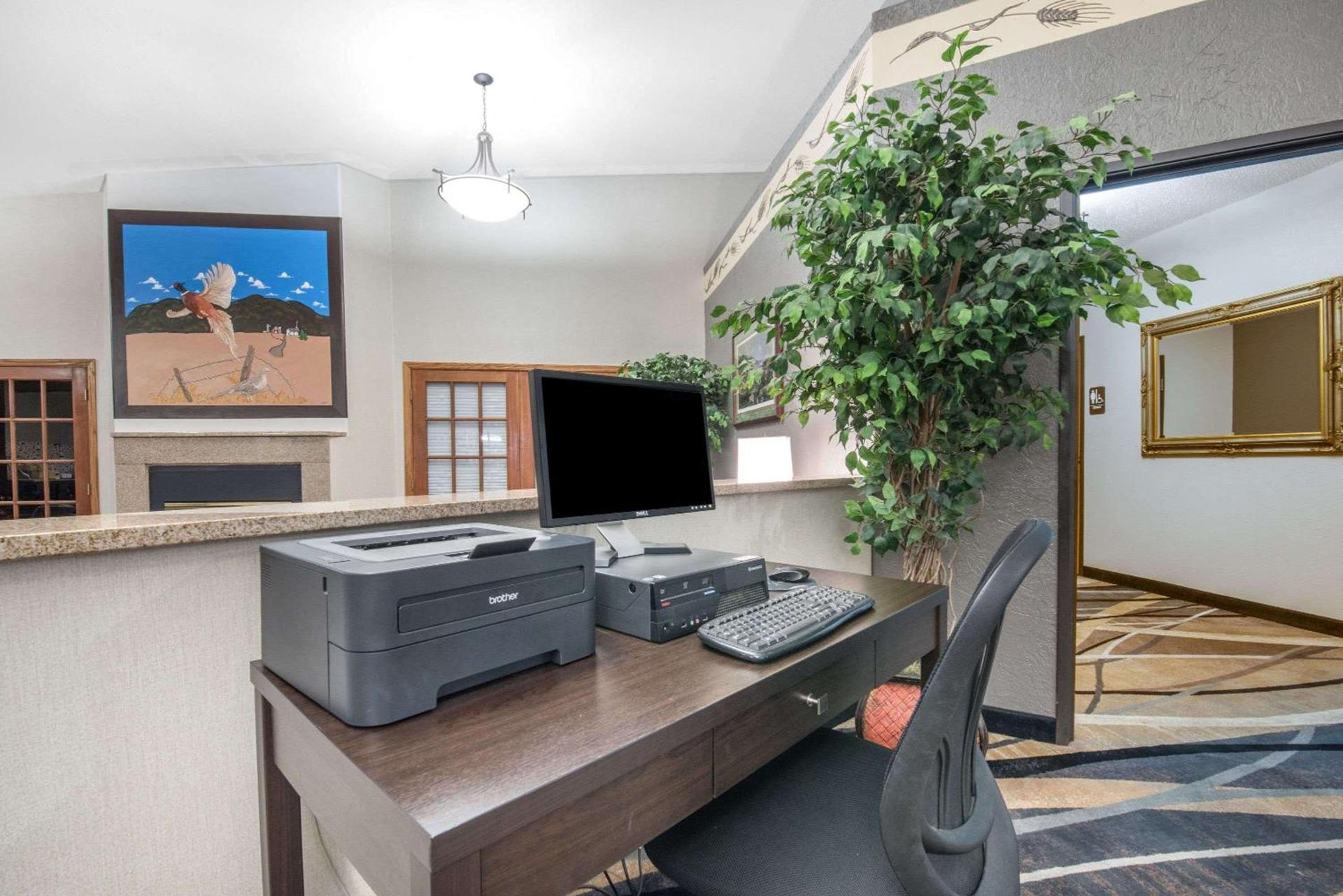 Days Inn by Wyndham Watertown photo 52