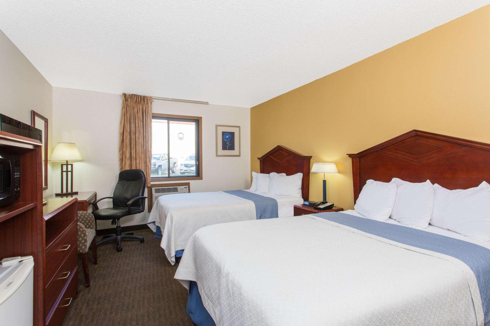 Days Inn by Wyndham Austin photo 31