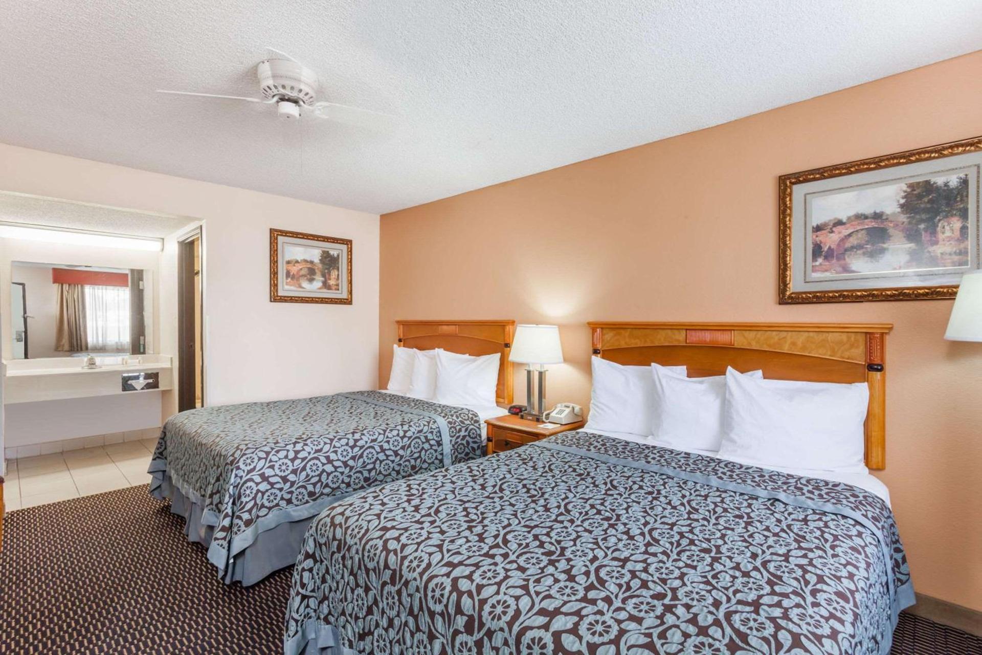 Days Inn by Wyndham Yuma photo 6