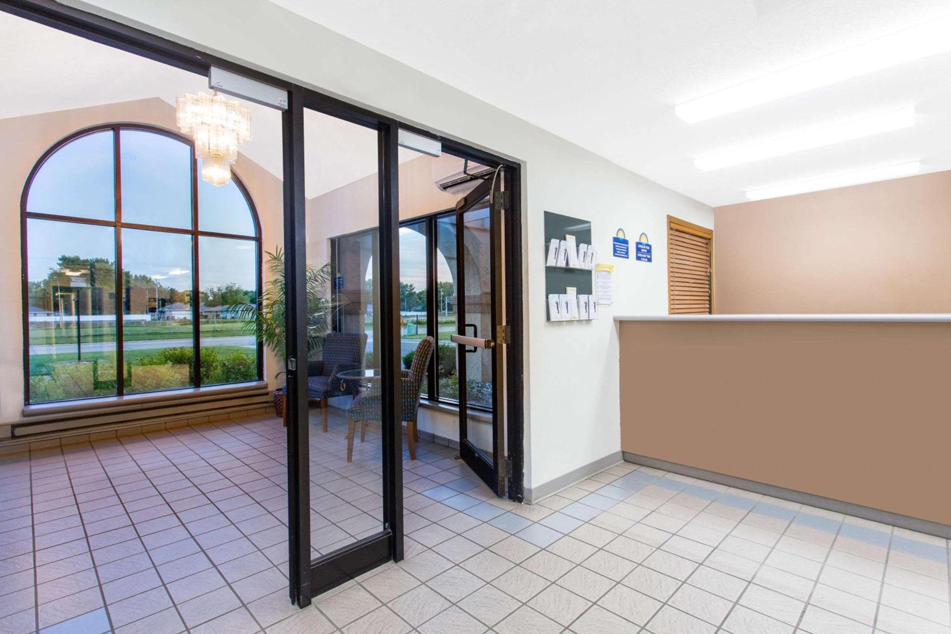 Days Inn by Wyndham Austin photo 39