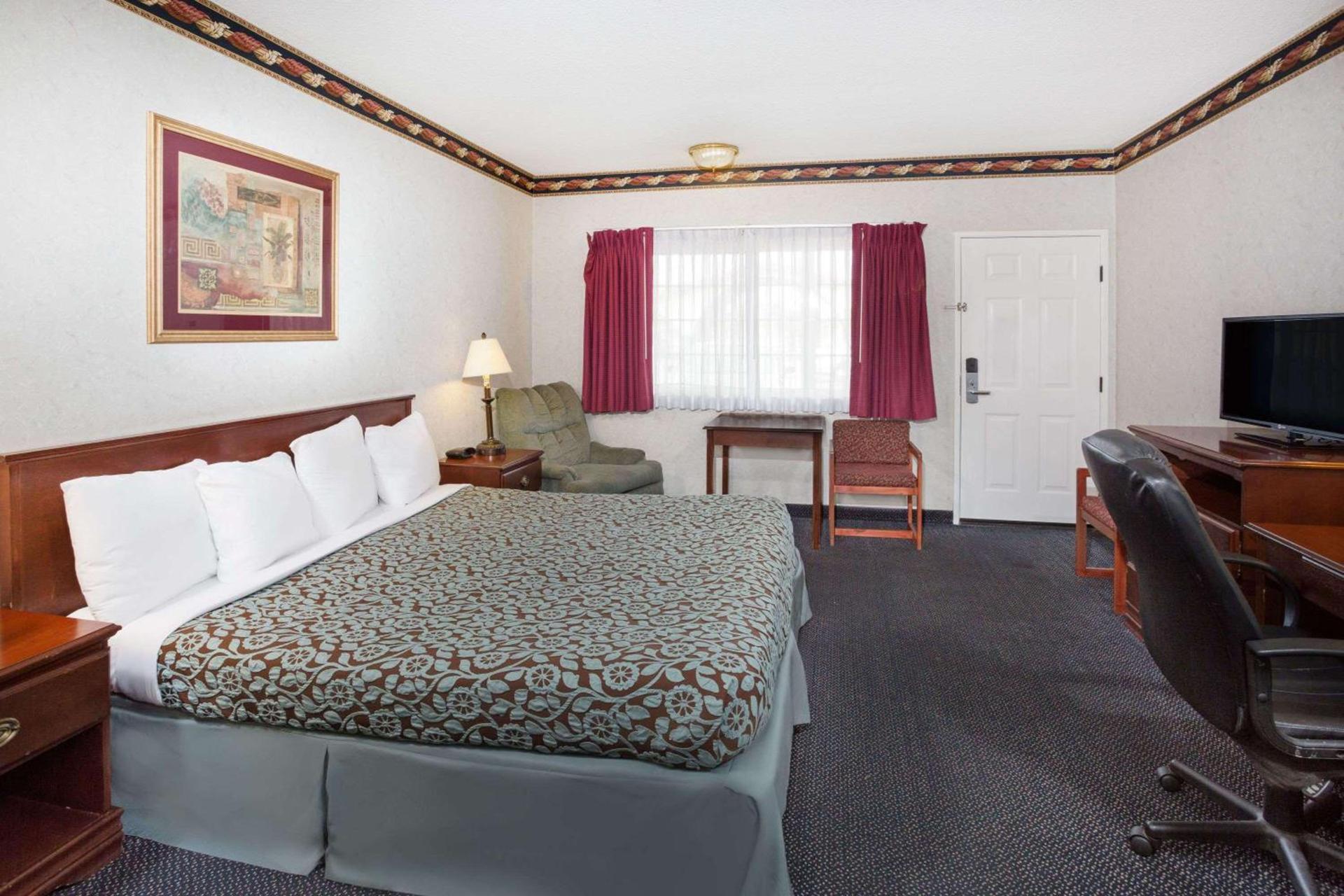 Sunset Inn photo 7