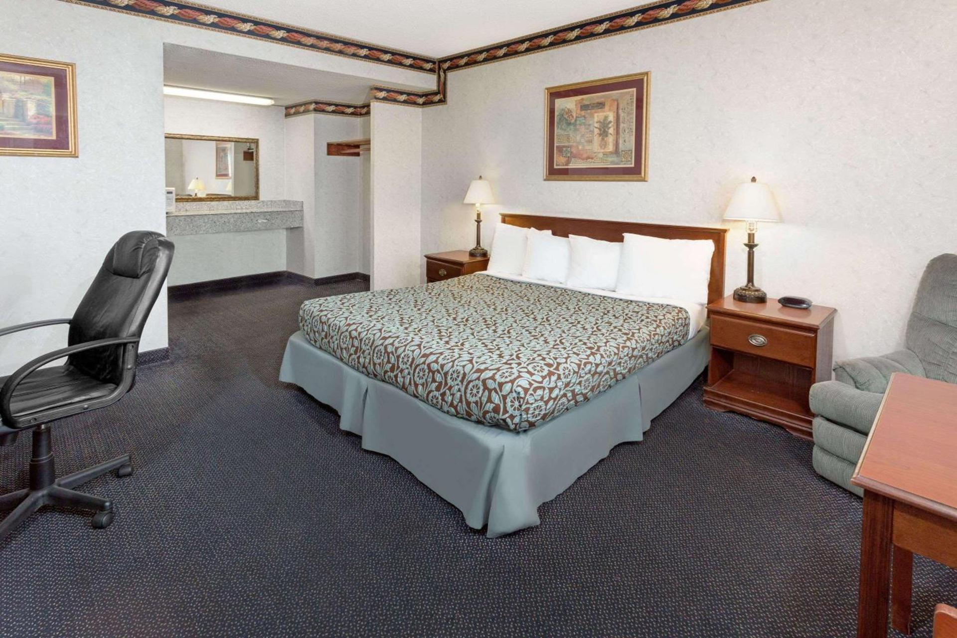 Sunset Inn photo 6