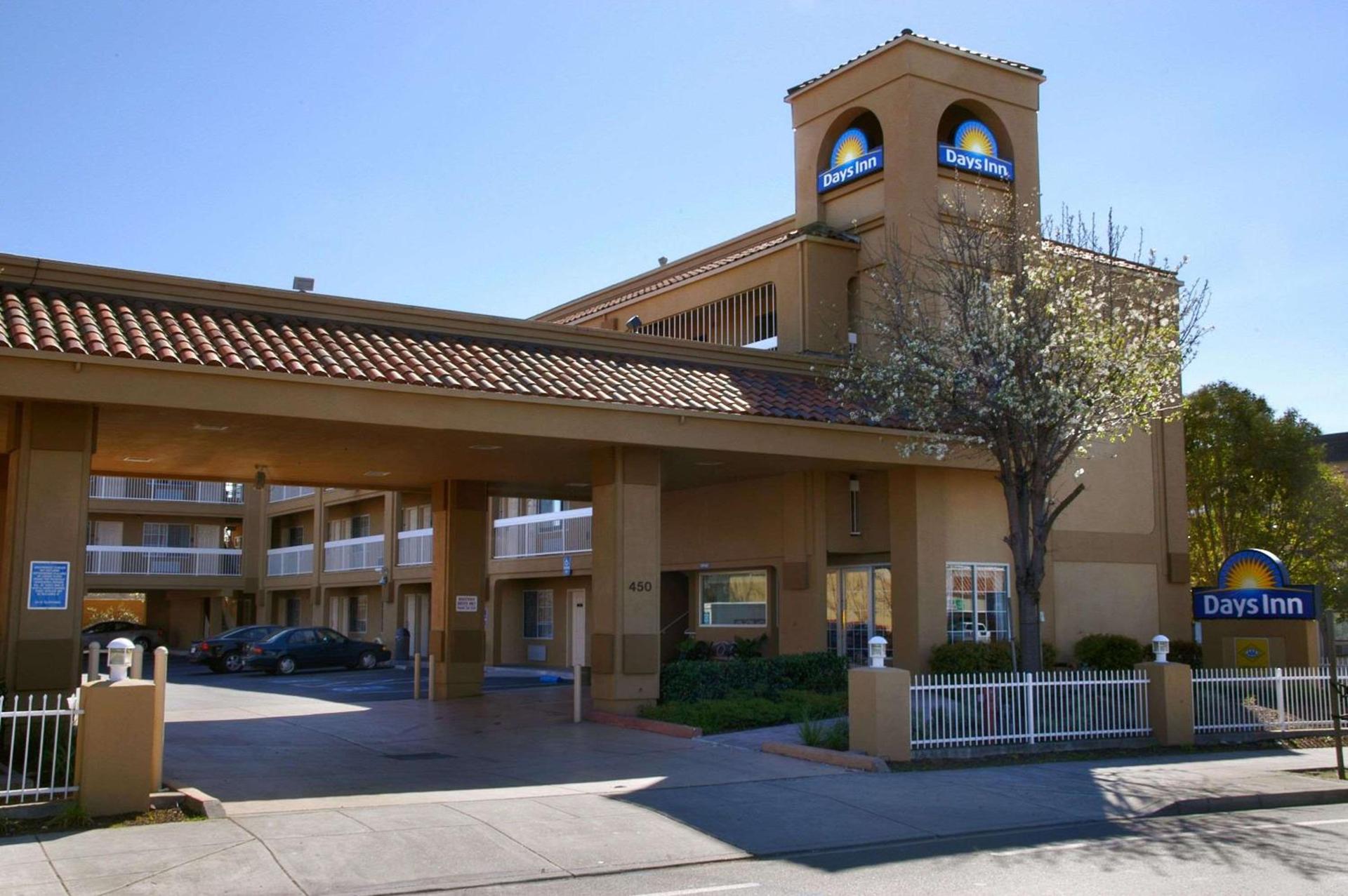 Days Inn by Wyndham Hayward Airport — hotel in Hayward