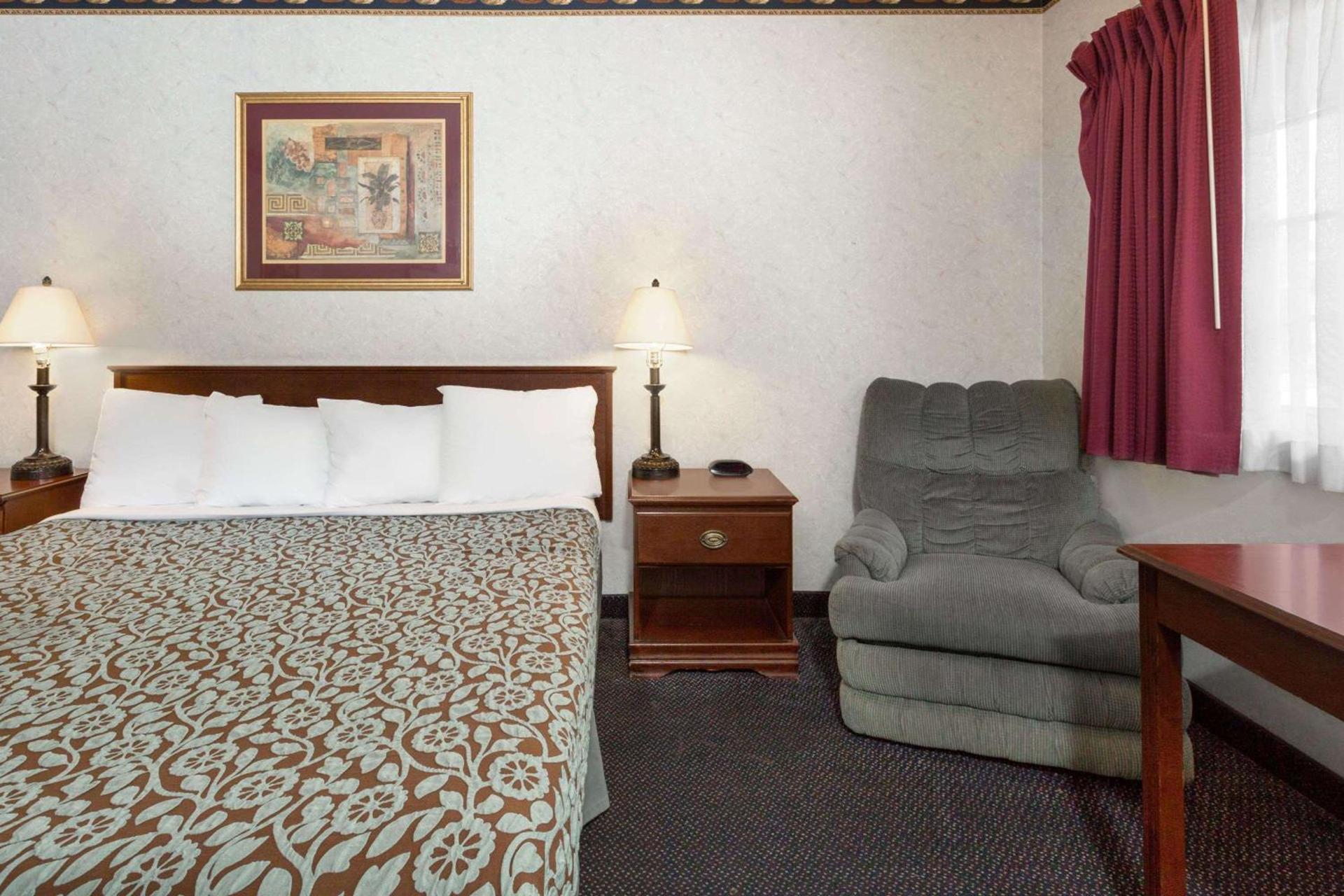 Sunset Inn photo 8