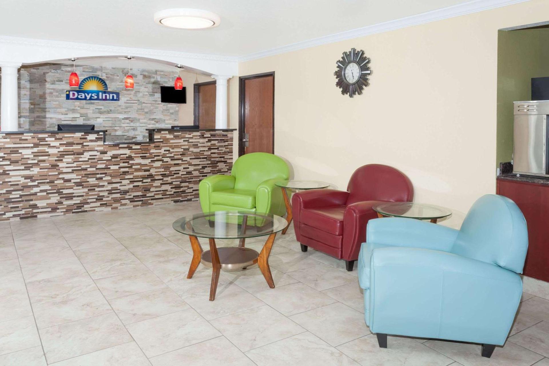 Days Inn by Wyndham Springfield photo 3