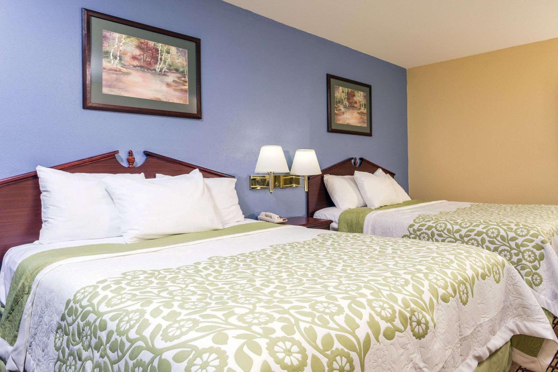 Days Inn by Wyndham Dickson photo 16