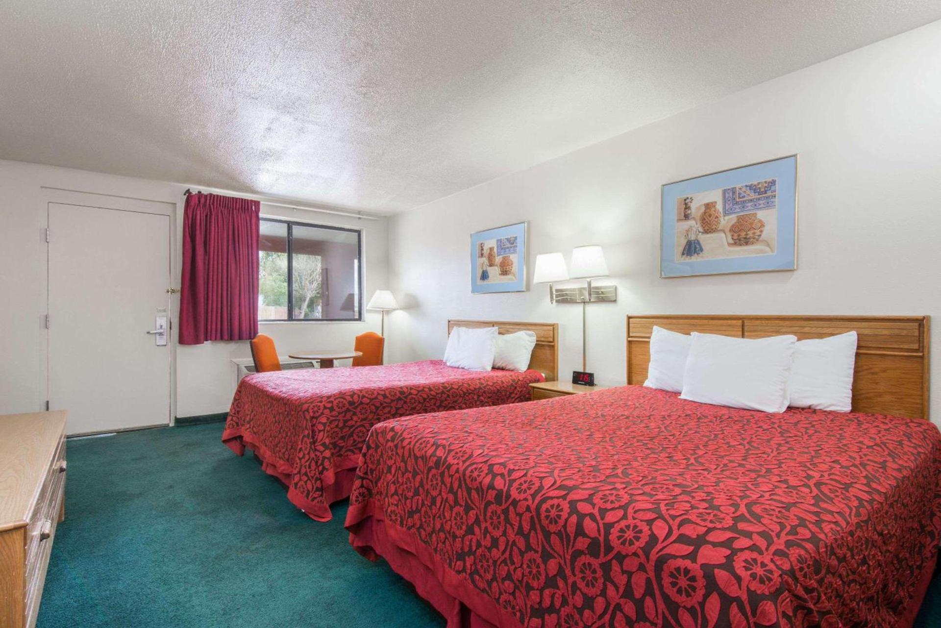 Days Inn by Wyndham Gallup photo 5