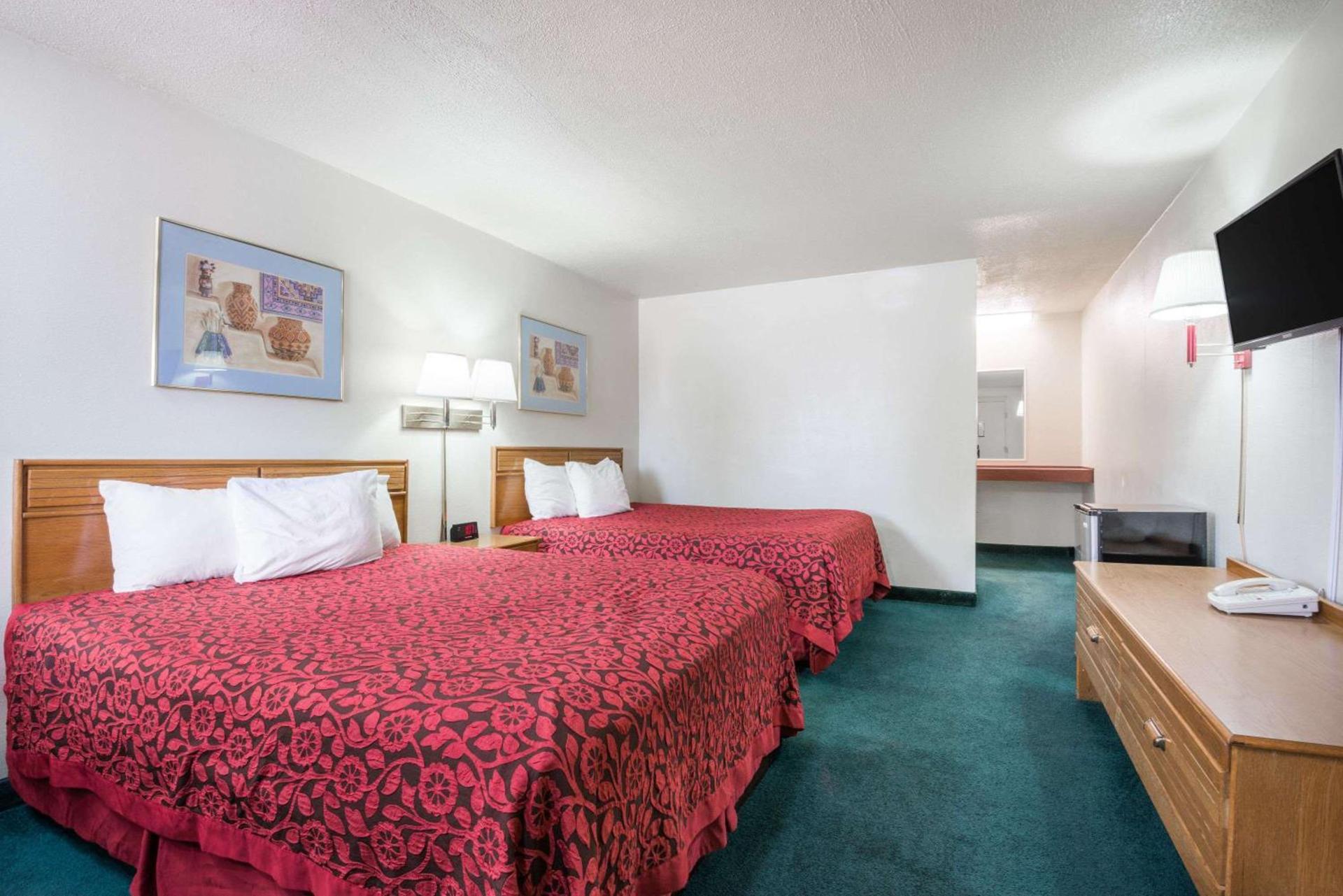 Days Inn by Wyndham Gallup photo 4