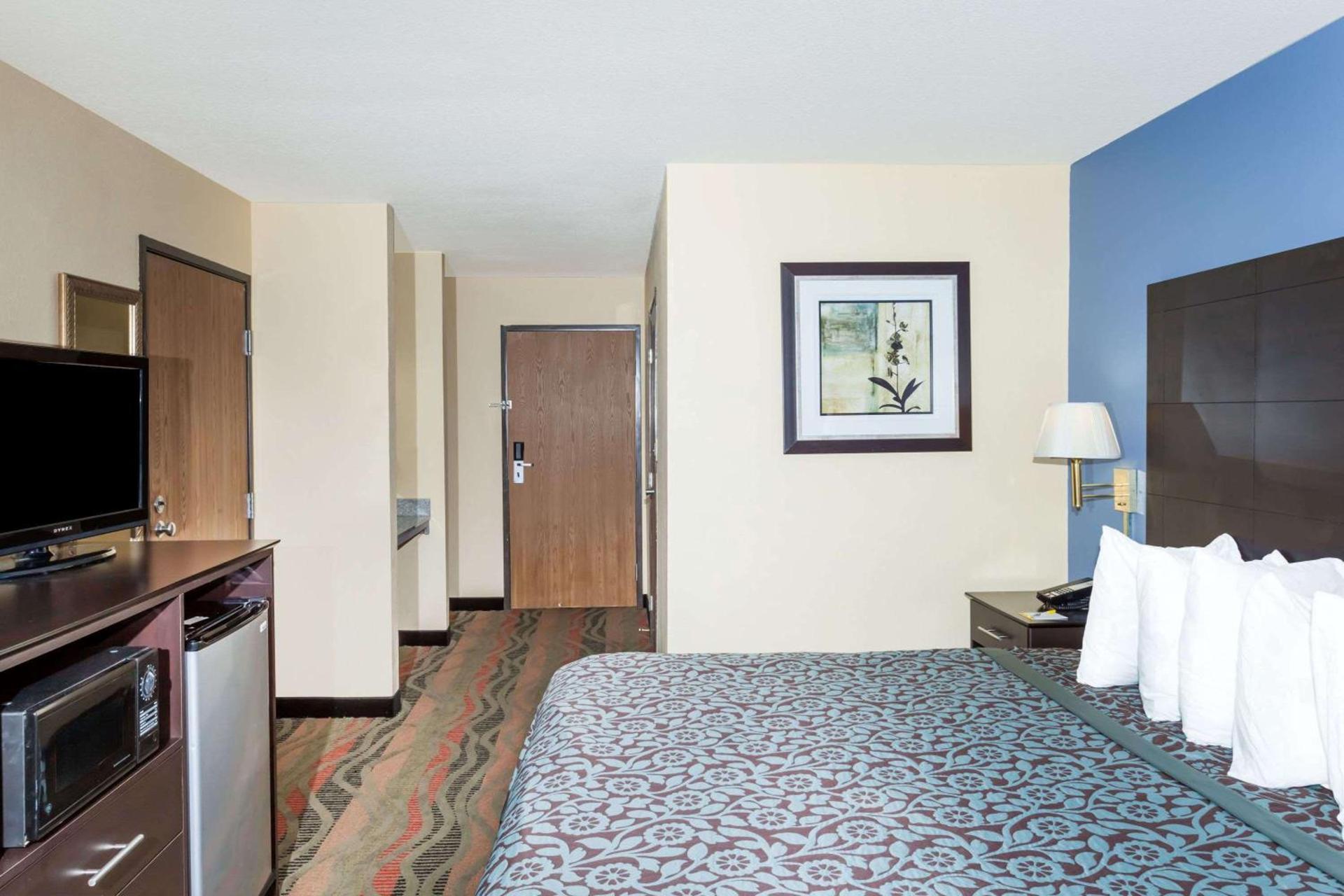 Days Inn by Wyndham Springfield photo 21