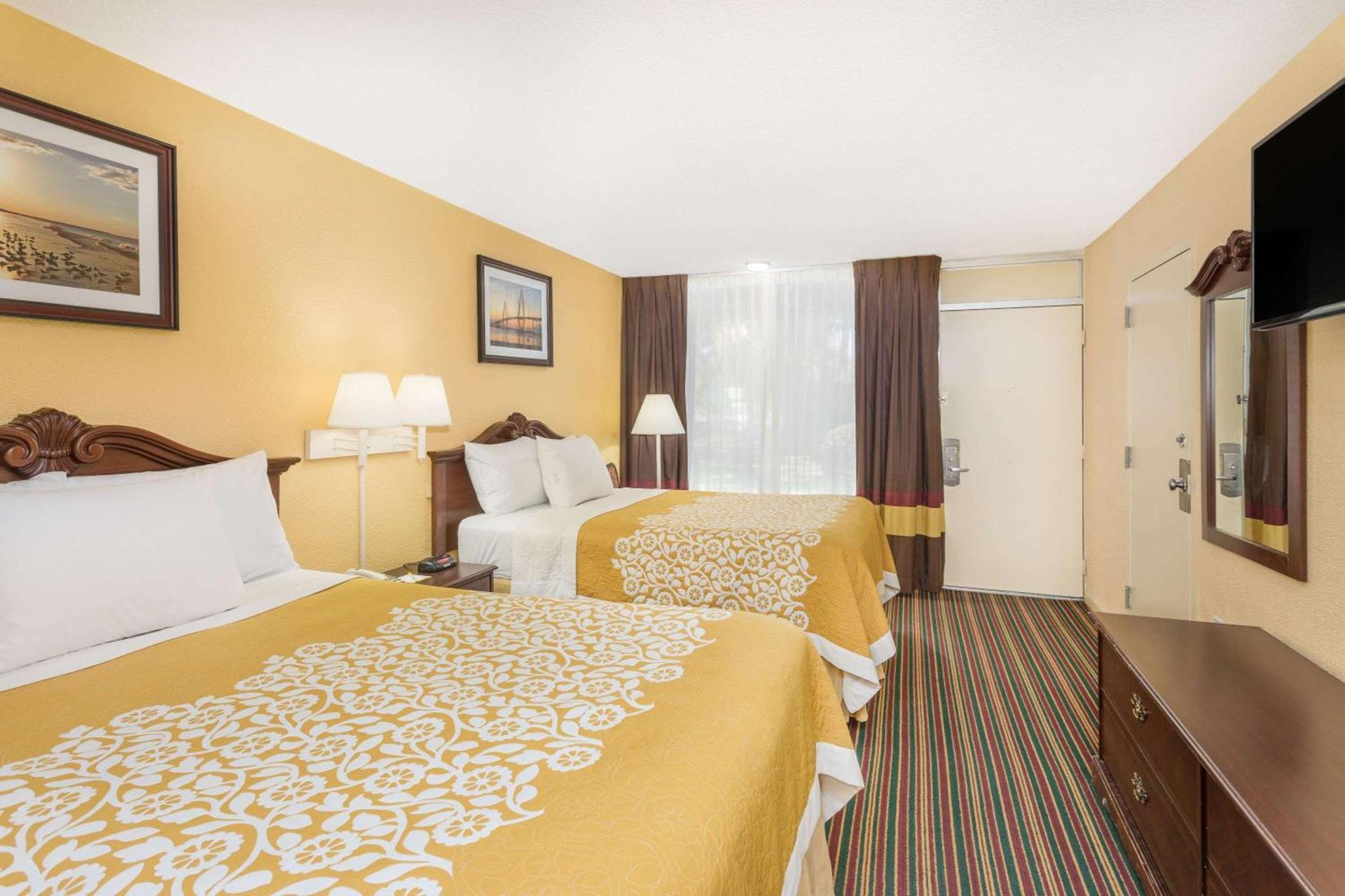 Days Inn by Wyndham Mt Pleasant-Charleston-Patriots Point photo 7