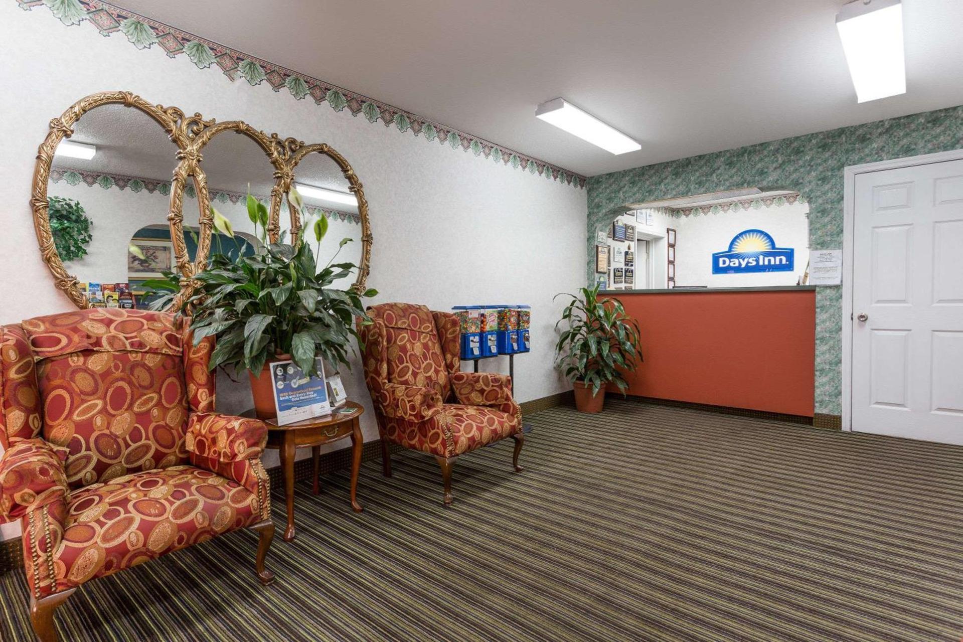Days Inn by Wyndham Dickson photo 12