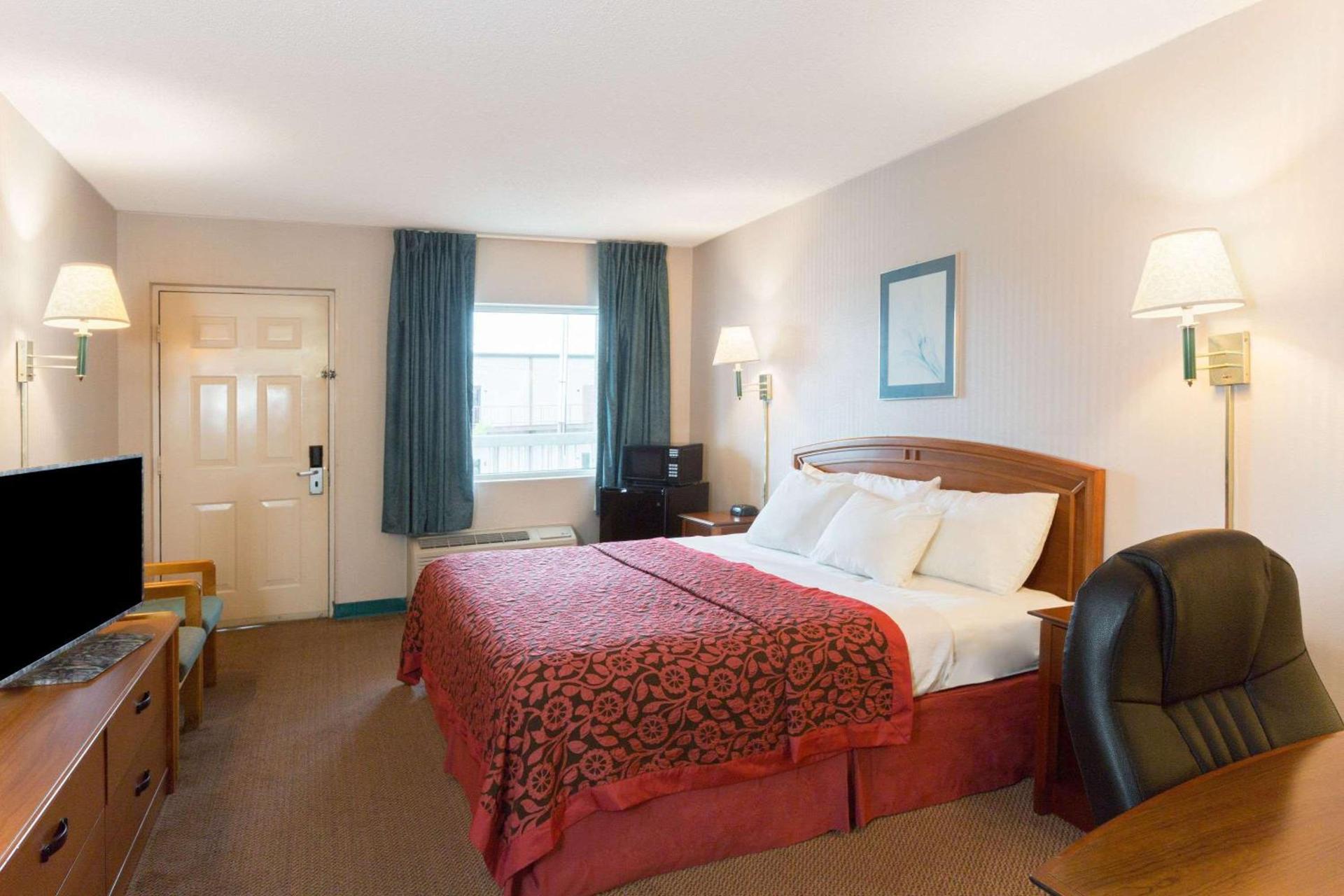 Days Inn by Wyndham Richmond photo 4