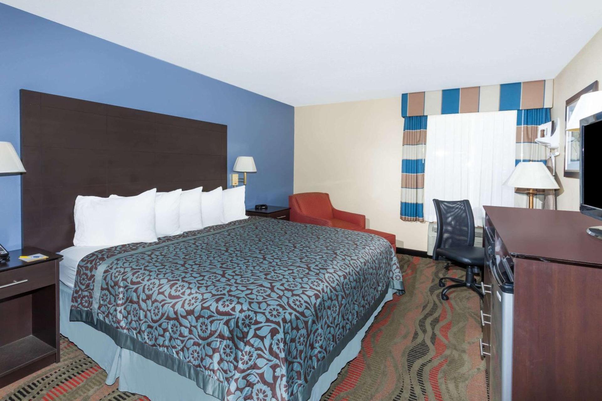 Days Inn by Wyndham Springfield photo 24