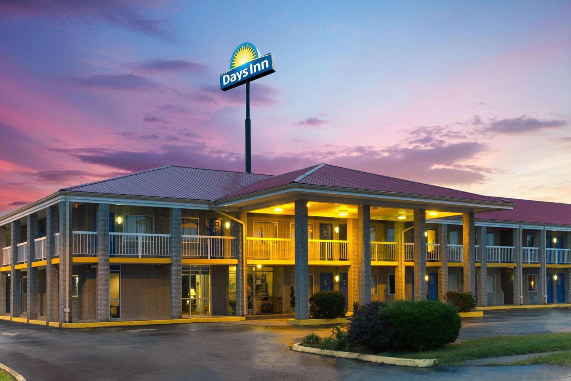 Days Inn by Wyndham Richmond photo 2