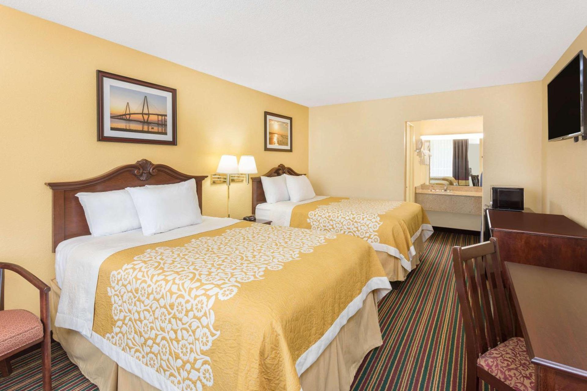 Days Inn by Wyndham Mt Pleasant-Charleston-Patriots Point photo 32