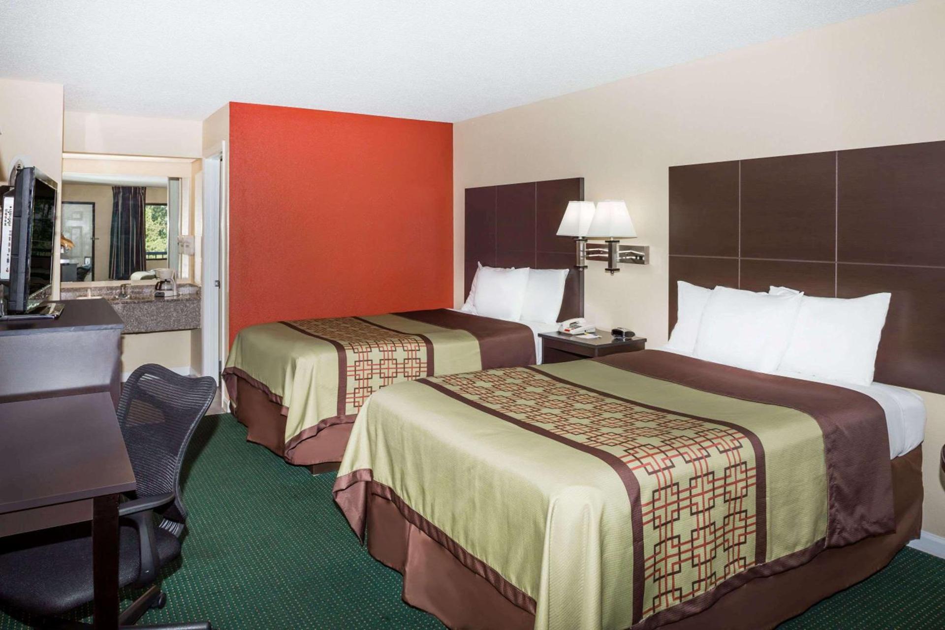 Days Inn by Wyndham Enterprise photo 7
