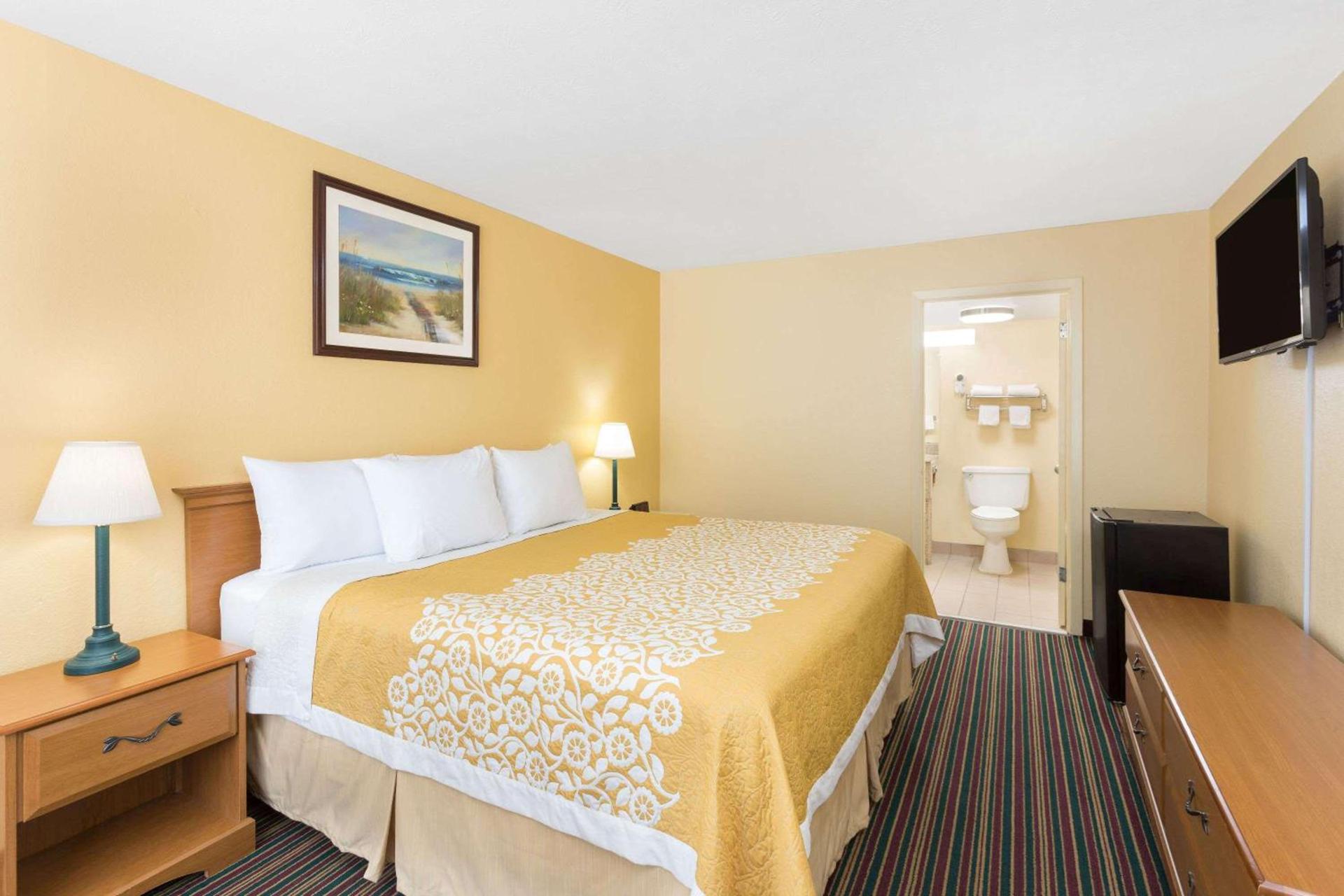 Days Inn by Wyndham Mt Pleasant-Charleston-Patriots Point photo 28