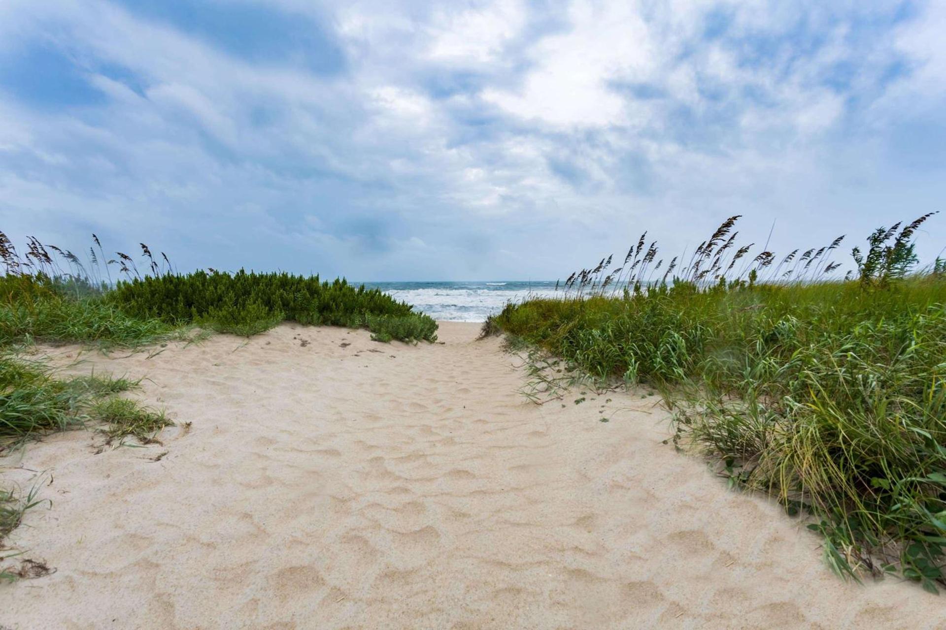 Days Inn by Wyndham Kill Devil Hills Oceanfront - Wilbur photo 29