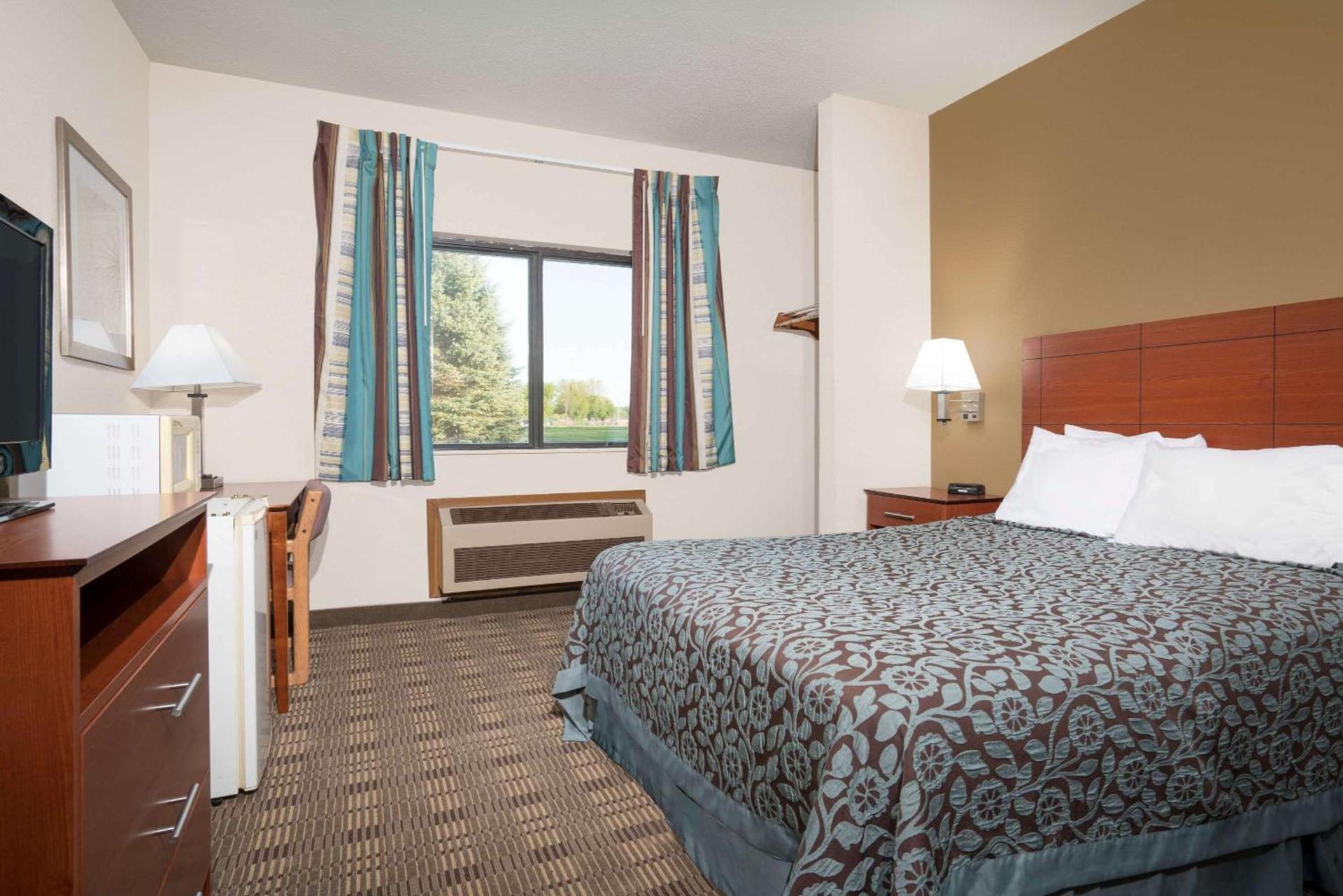 Days Inn by Wyndham Mankato photo 11