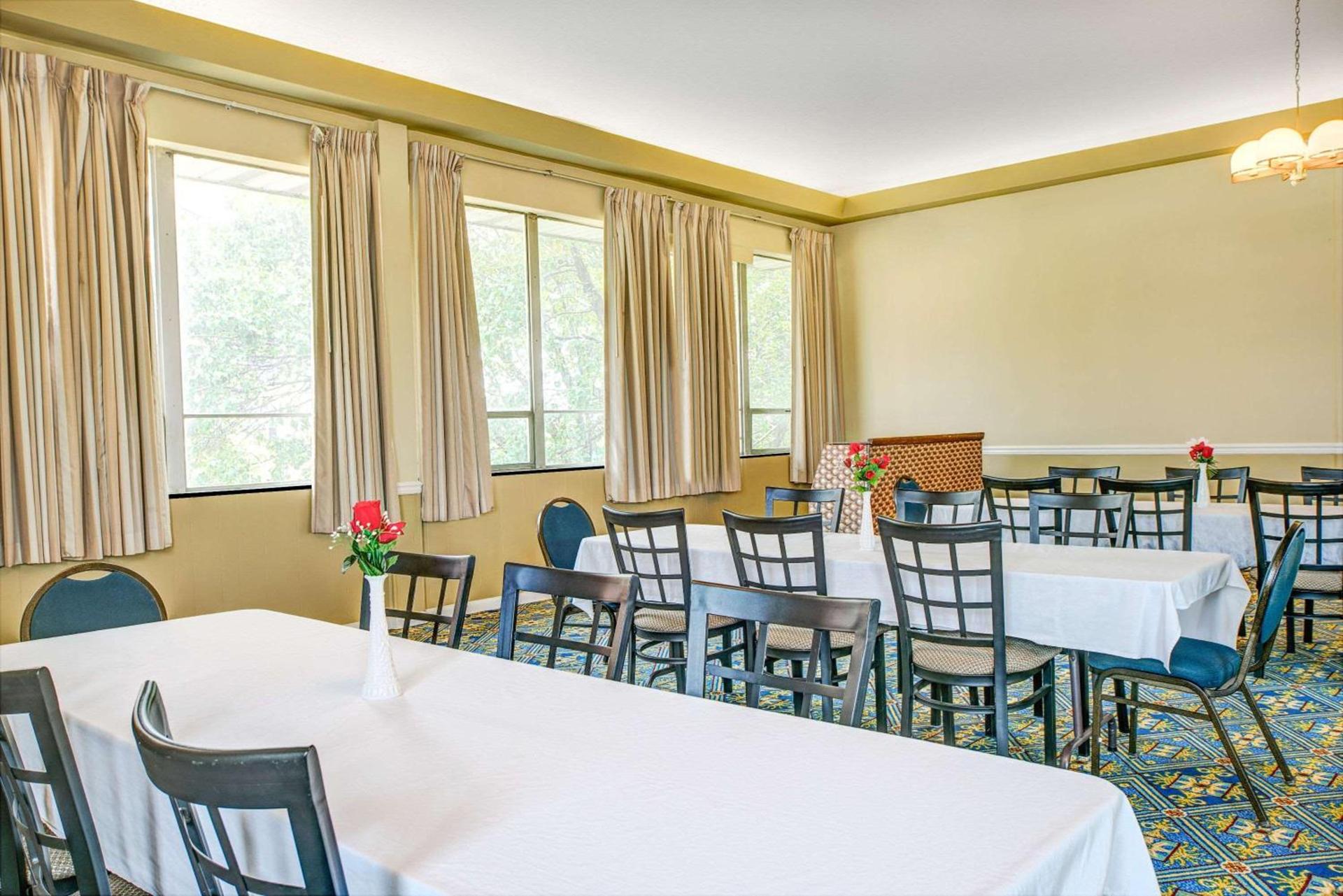 Days Inn by Wyndham Arlington/Washington DC photo 9