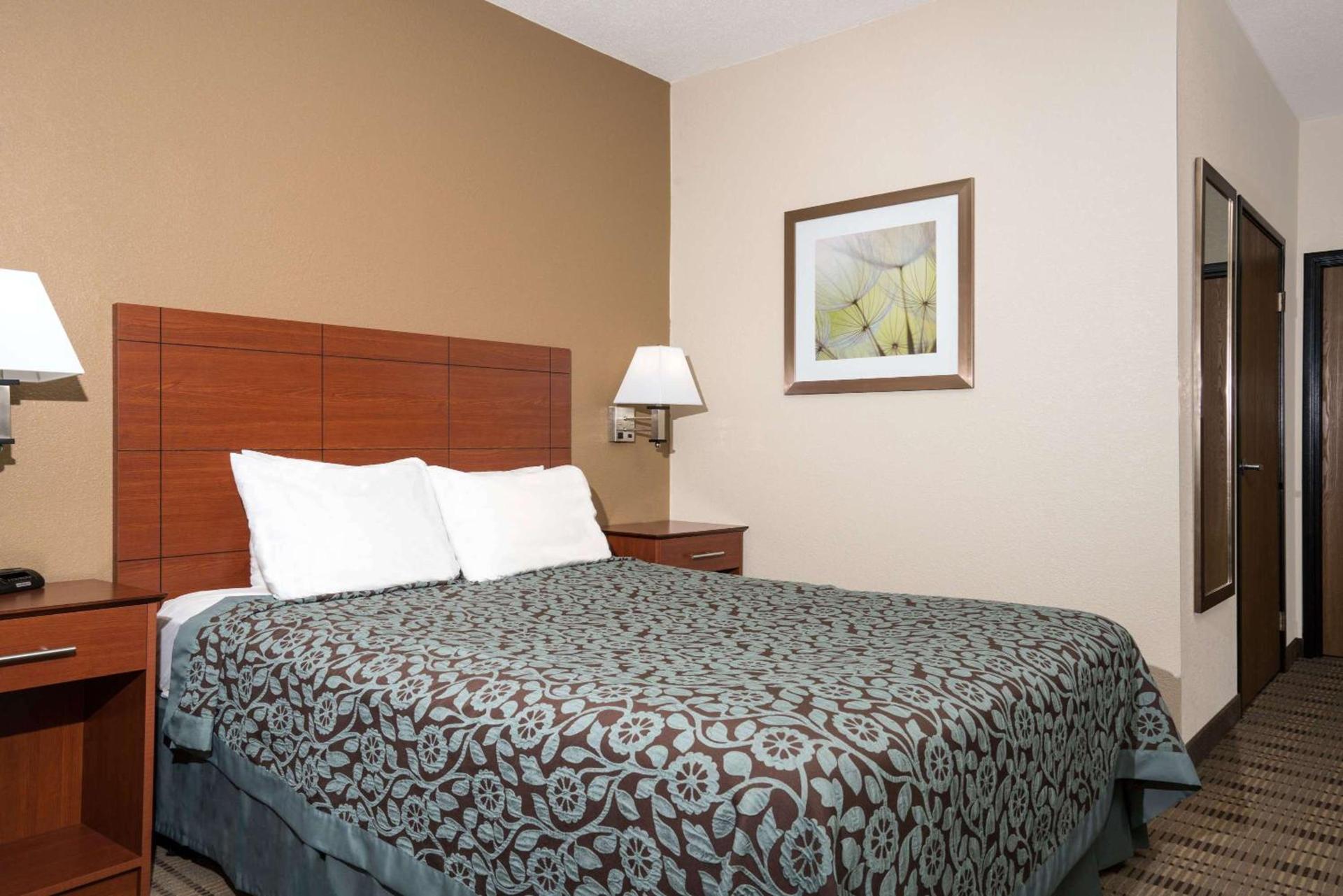 Days Inn by Wyndham Mankato photo 5
