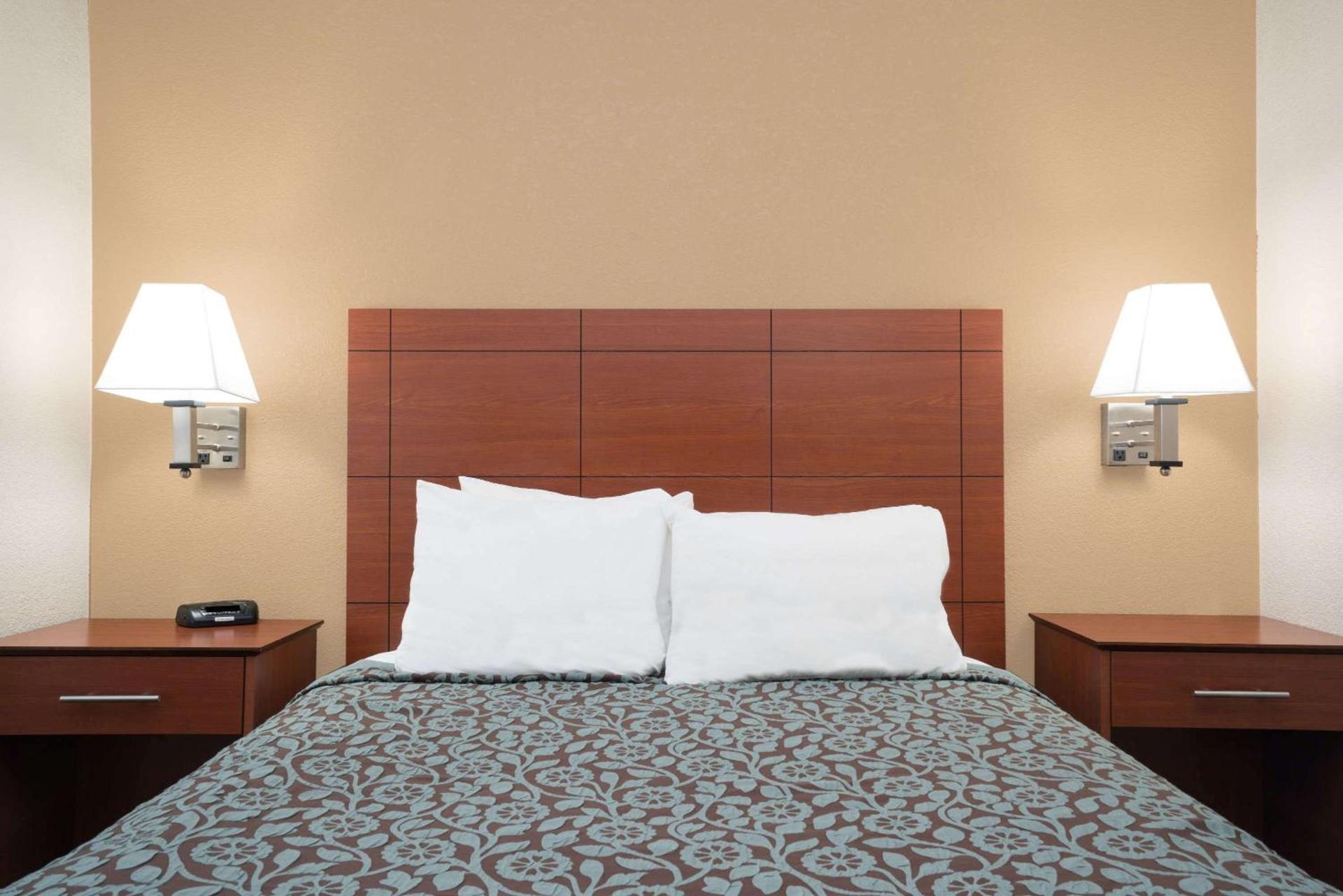 Days Inn by Wyndham Mankato photo 8