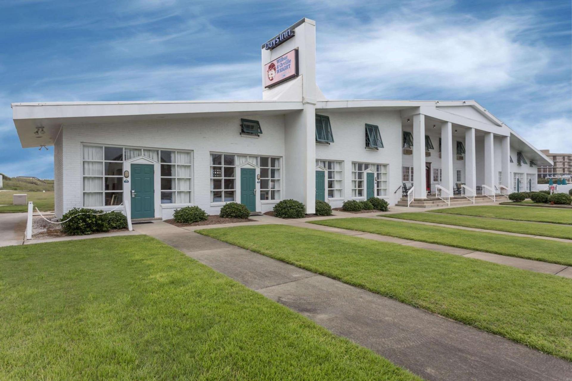 Days Inn by Wyndham Kill Devil Hills Oceanfront - Wilbur — hotel in Kill Devil Hills