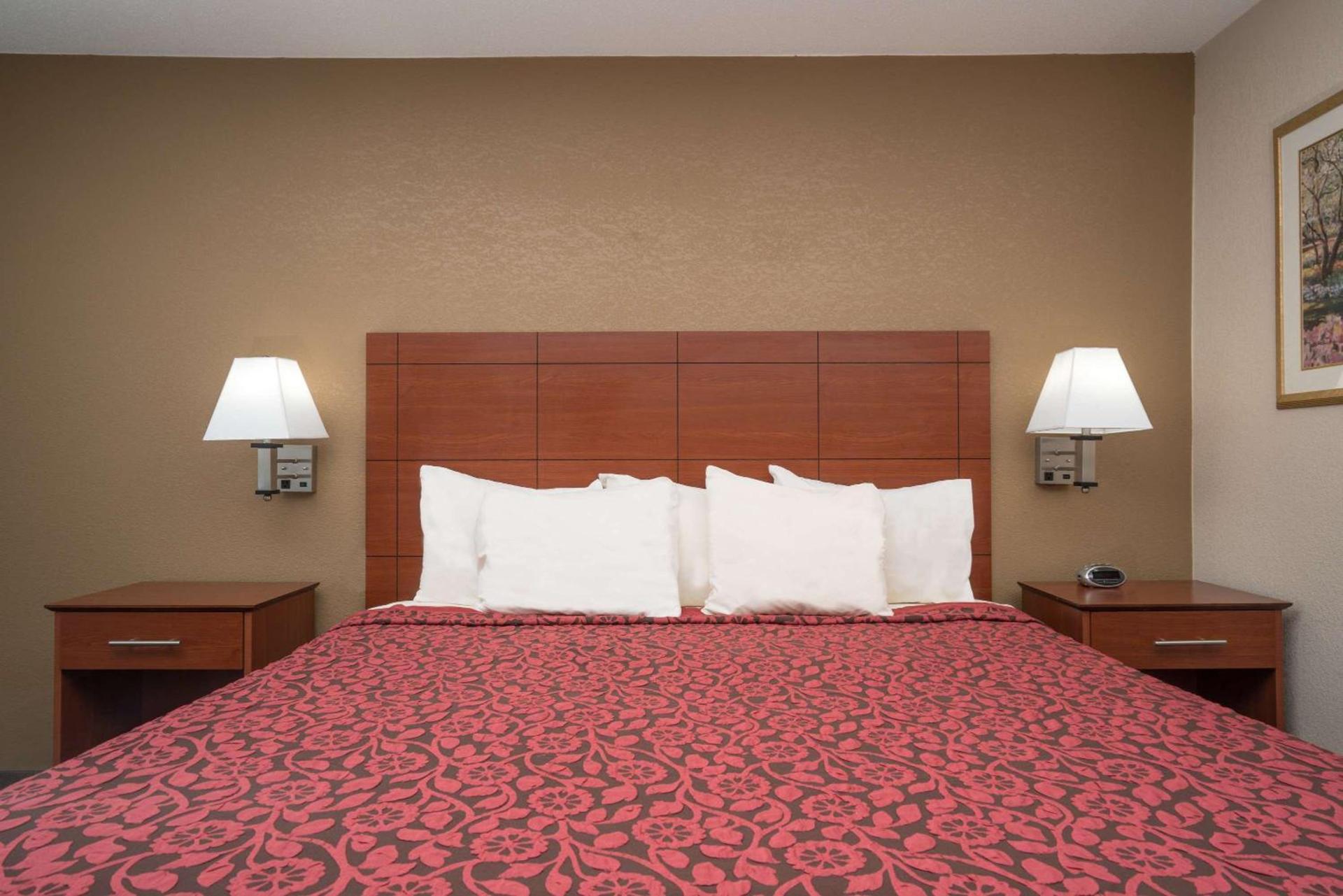 Days Inn by Wyndham Mankato photo 10