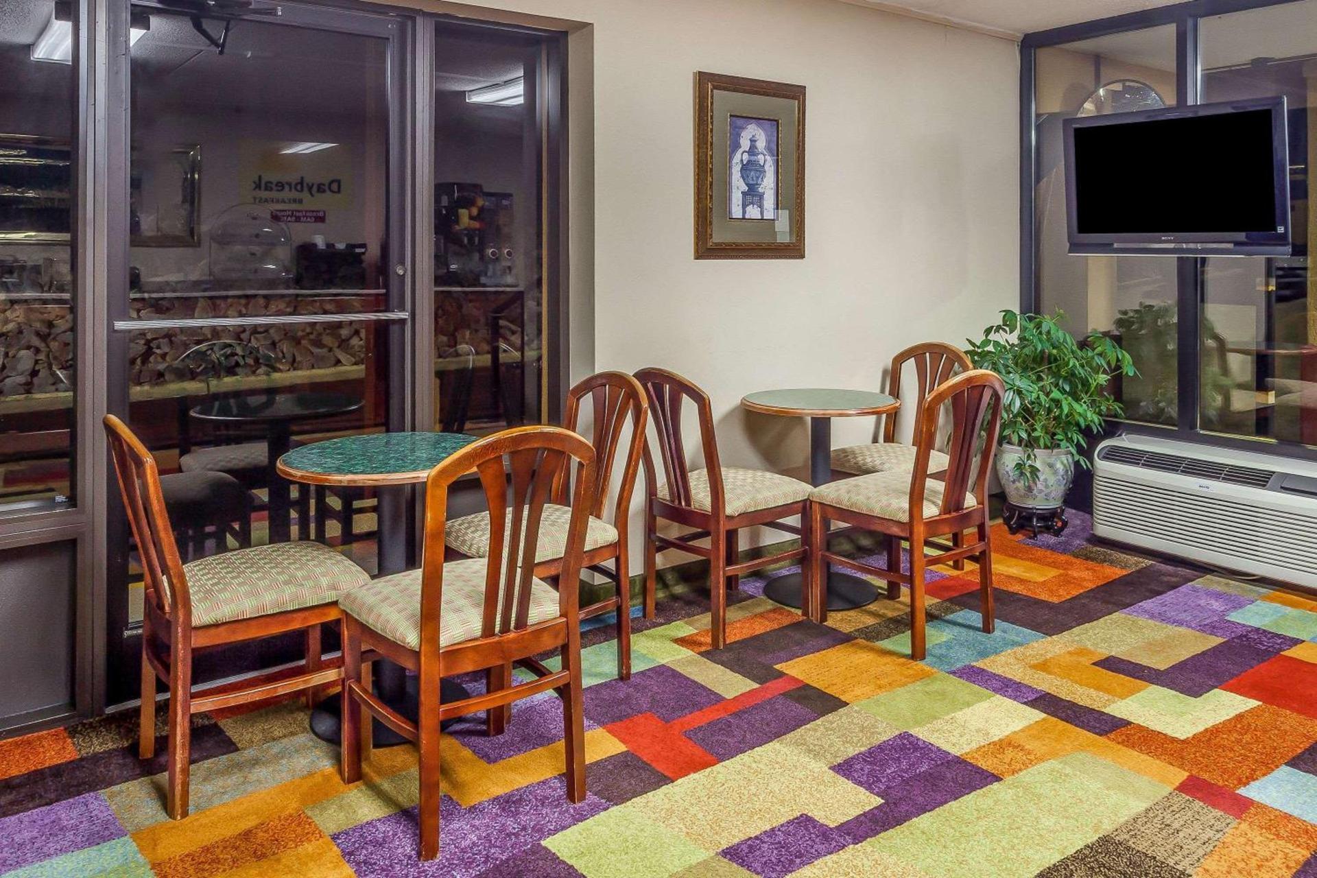 Serenity Inn Sweetwater photo 17