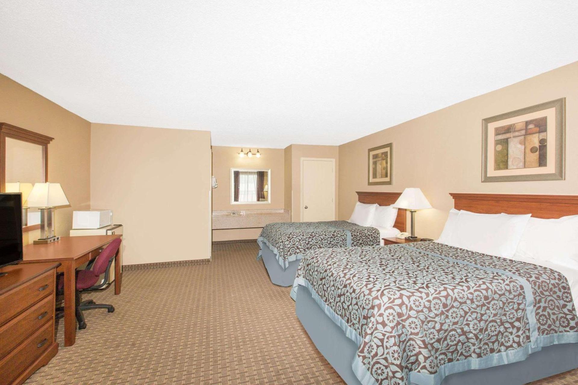 Days Inn by Wyndham Ripley photo 9