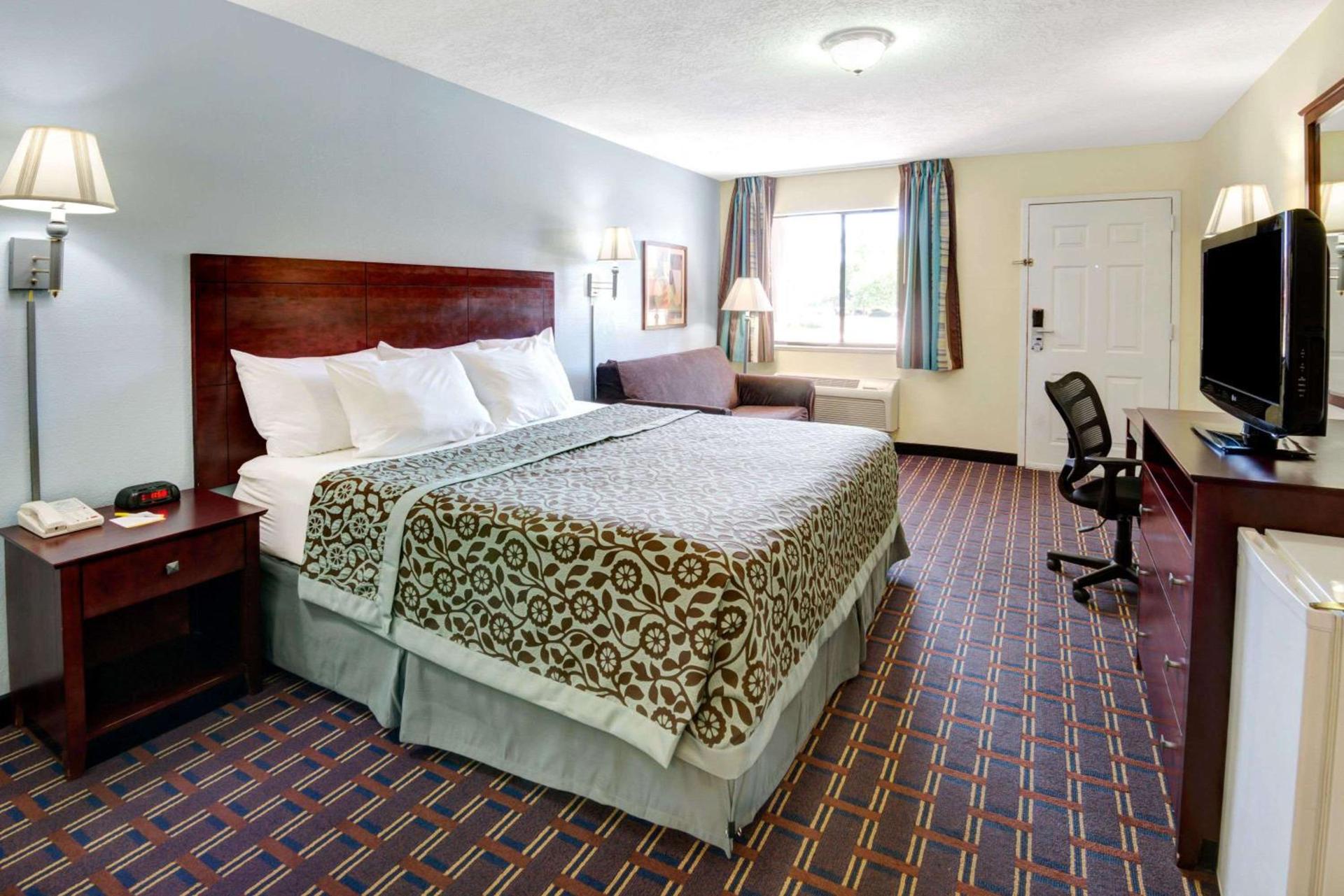 Days Inn & Suites by Wyndham Albuquerque West photo 7