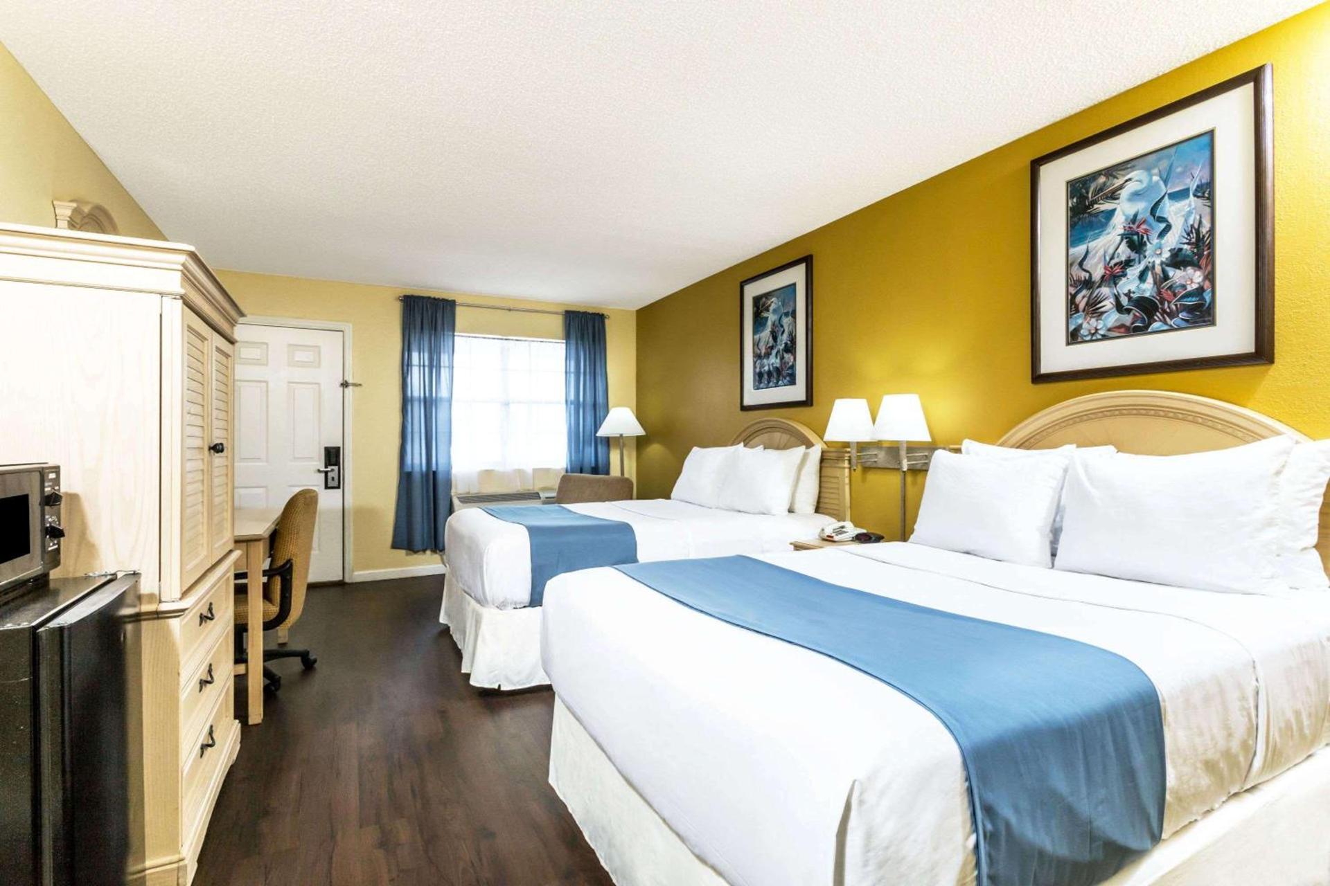 Days Inn by Wyndham Madison photo 8