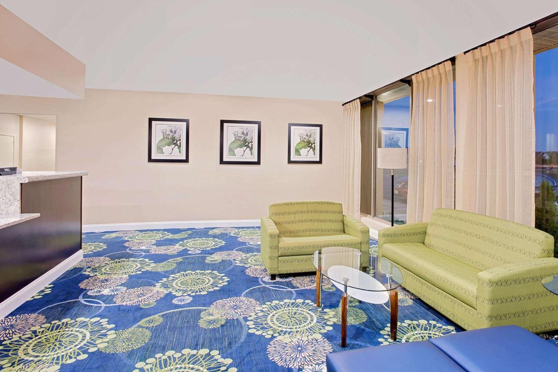 Days Inn by Wyndham Easton photo 2