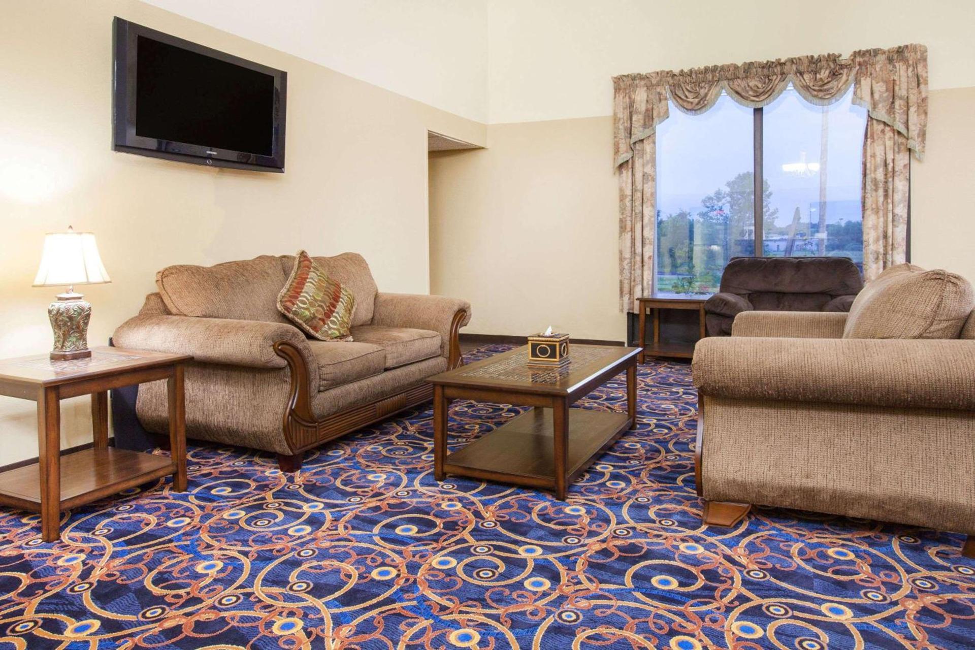 Days Inn by Wyndham Alma ARKANSAS photo 2