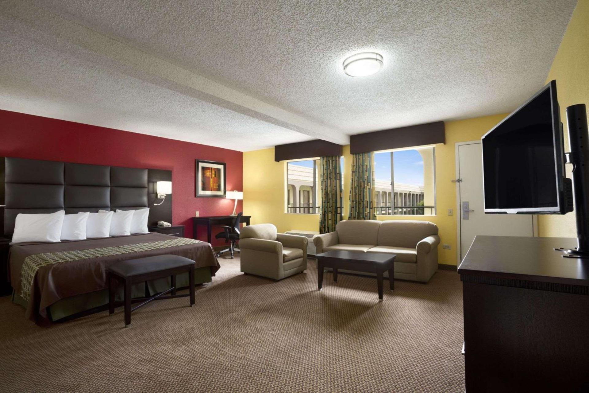 Days Inn by Wyndham Dallas Irving photo 10