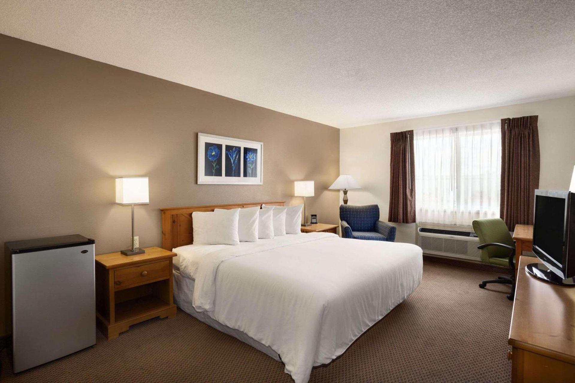 Days Inn by Wyndham Billings photo 6