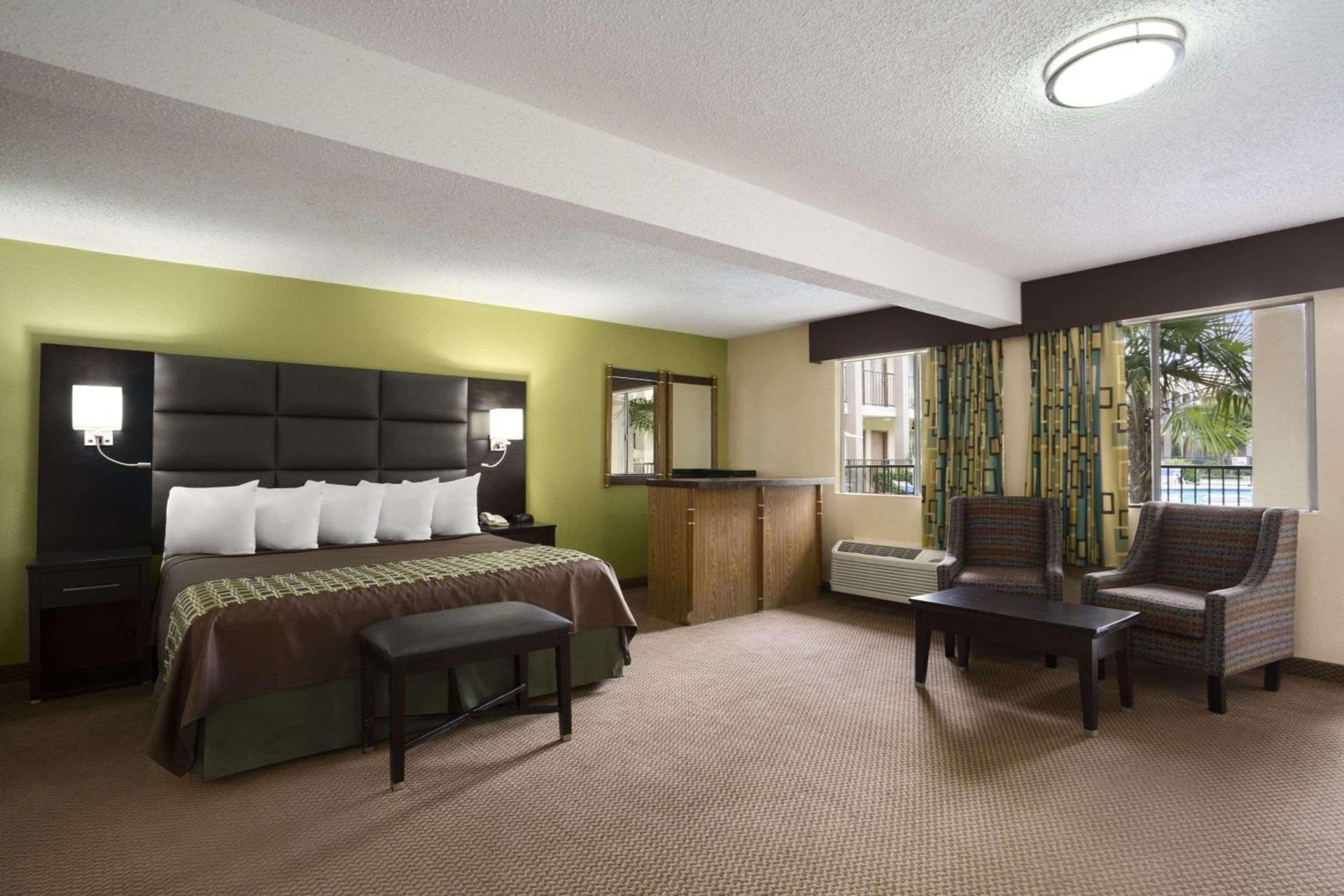 Days Inn by Wyndham Dallas Irving photo 9