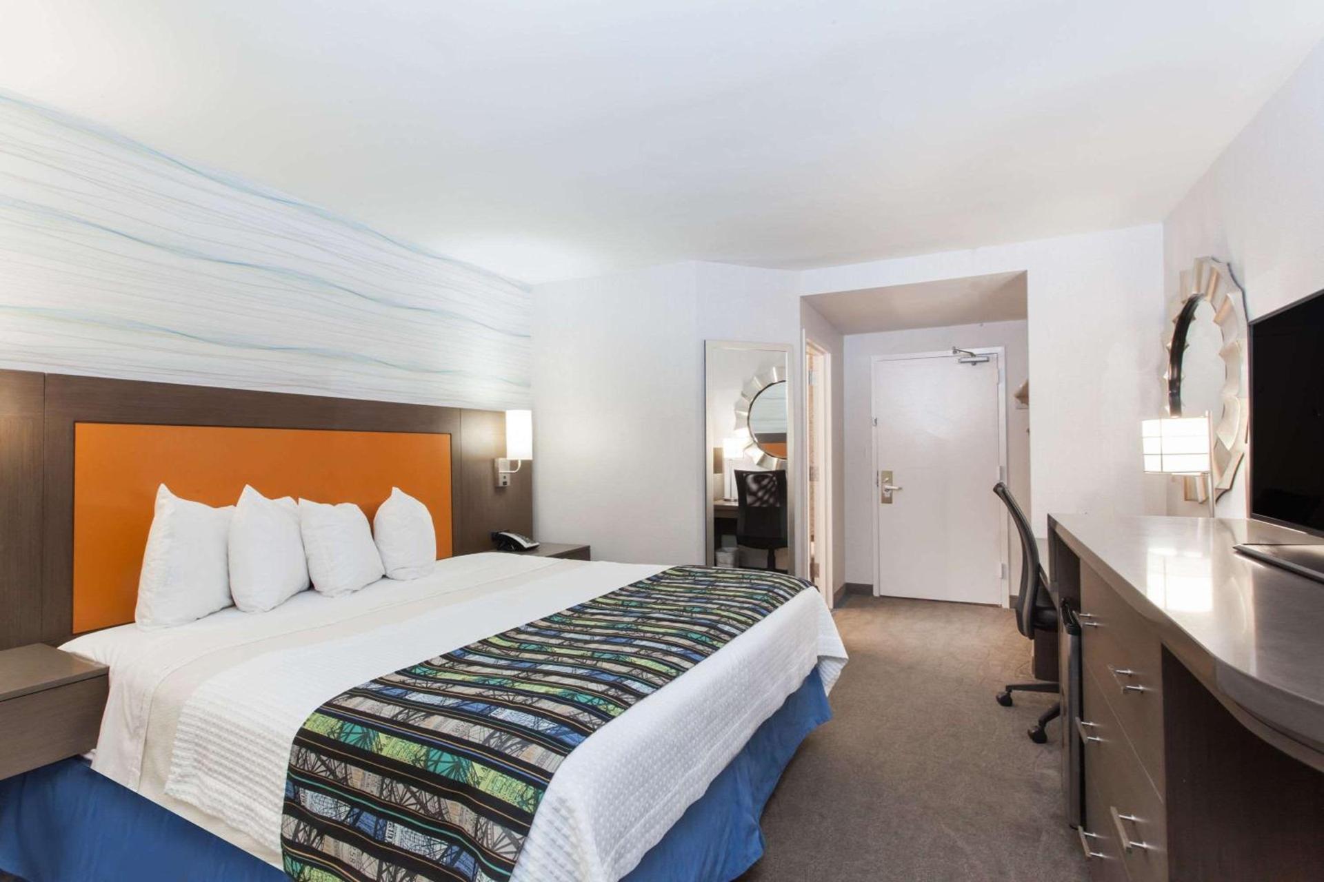 Days Inn by Wyndham Lanham Washington DC photo 26