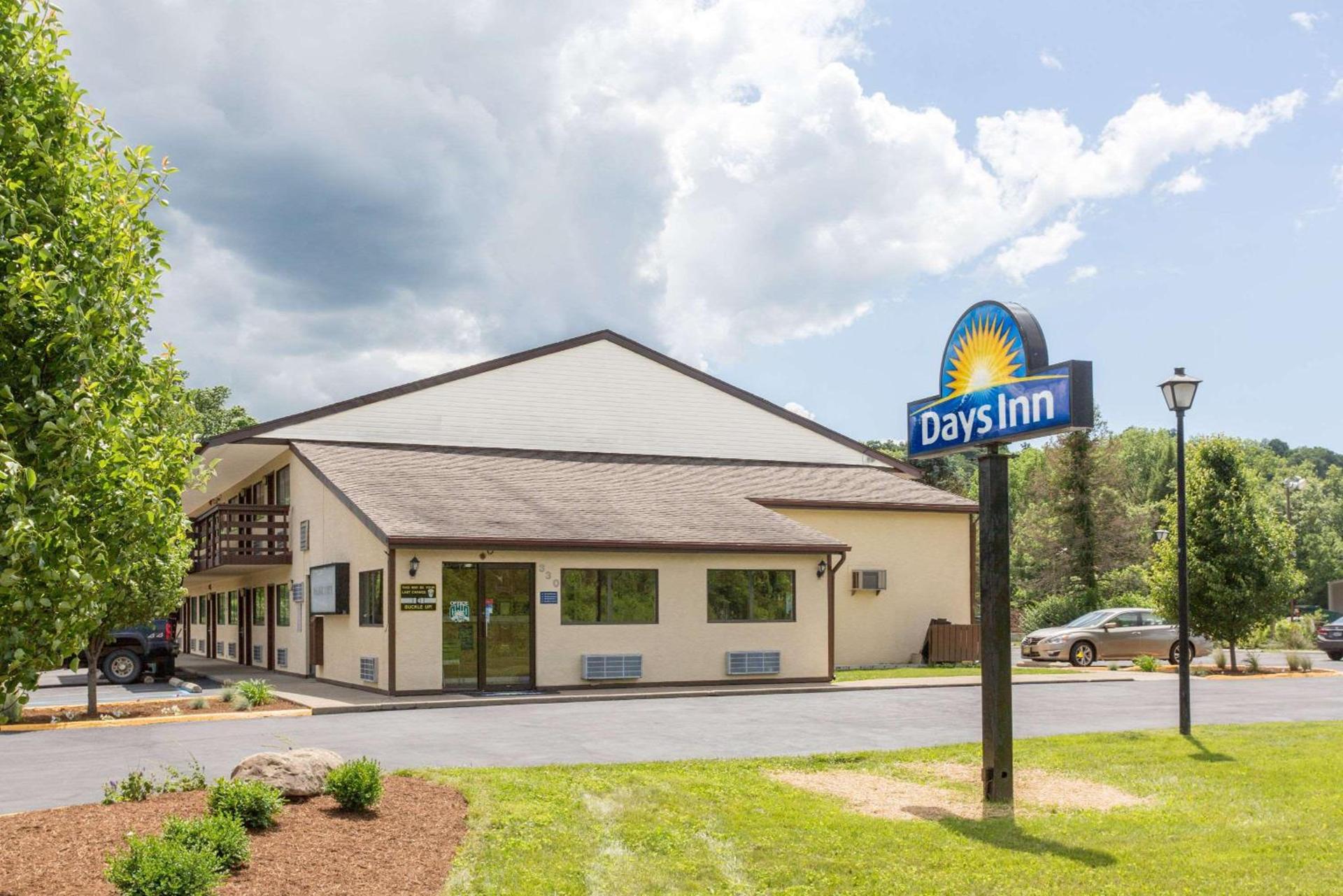 Days Inn by Wyndham Athens — hotel in Athens