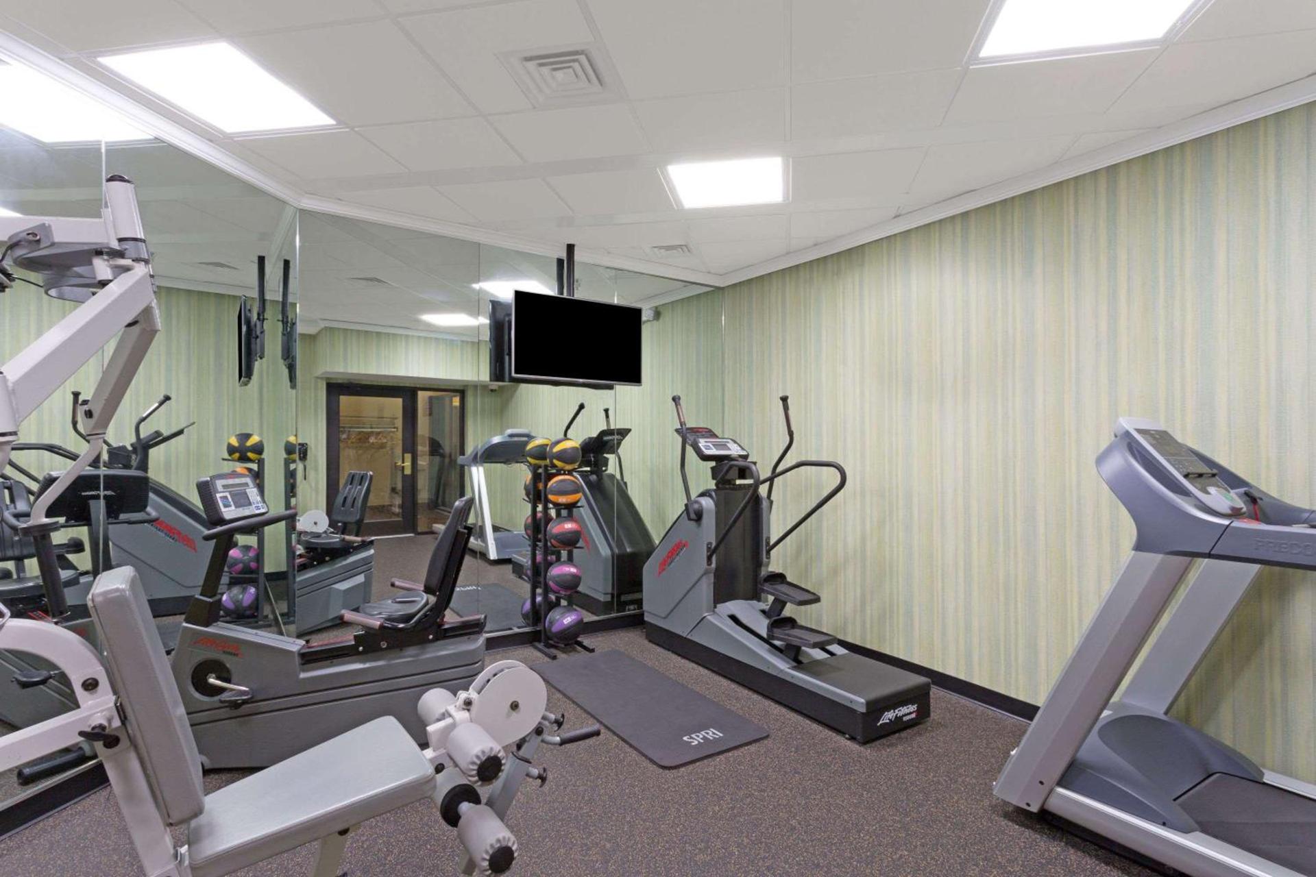 Days Inn by Wyndham Lanham Washington DC photo 19