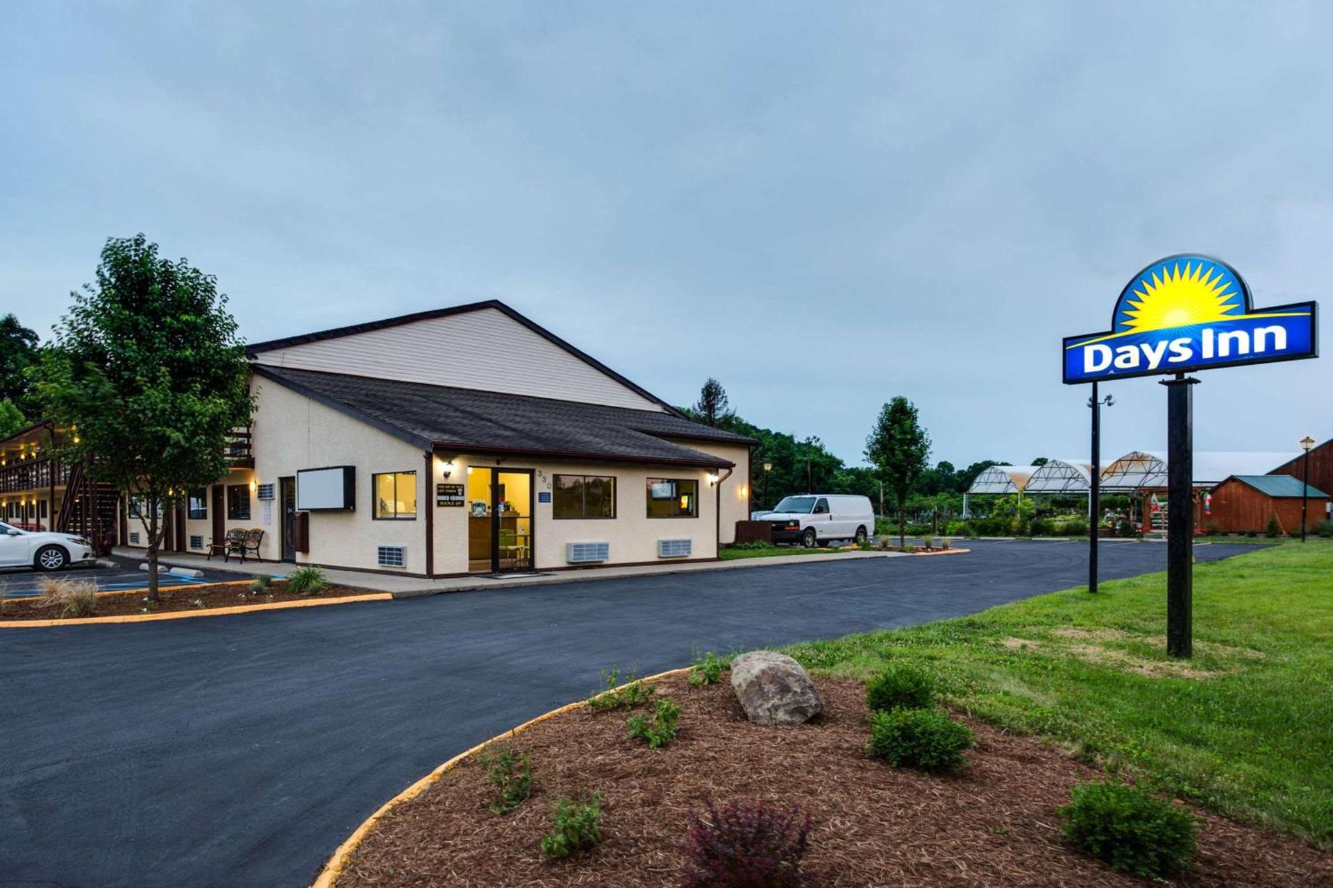 Days Inn by Wyndham Athens photo 2