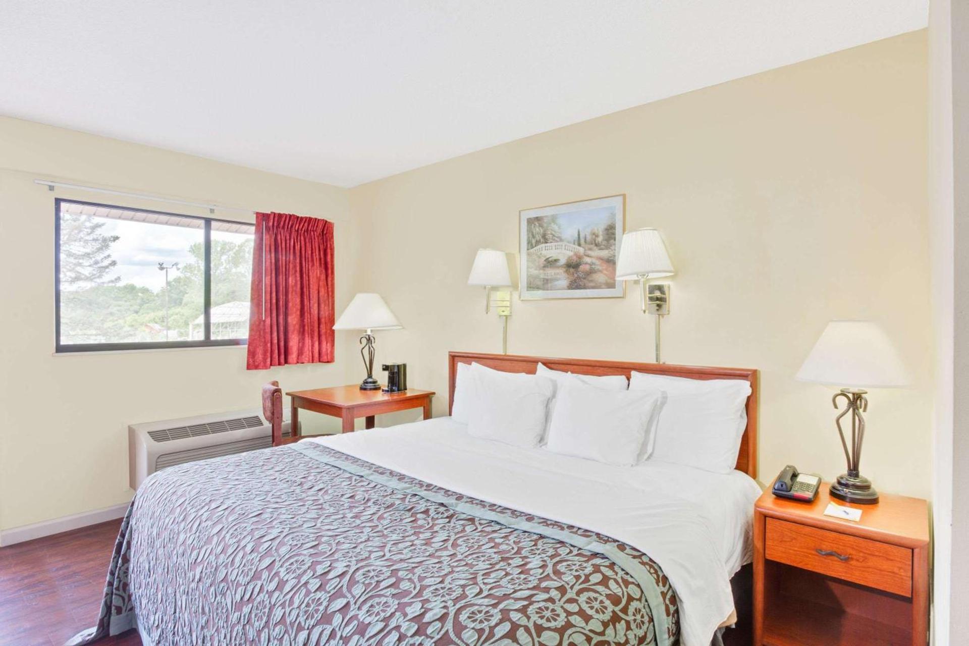 Days Inn by Wyndham Athens photo 12
