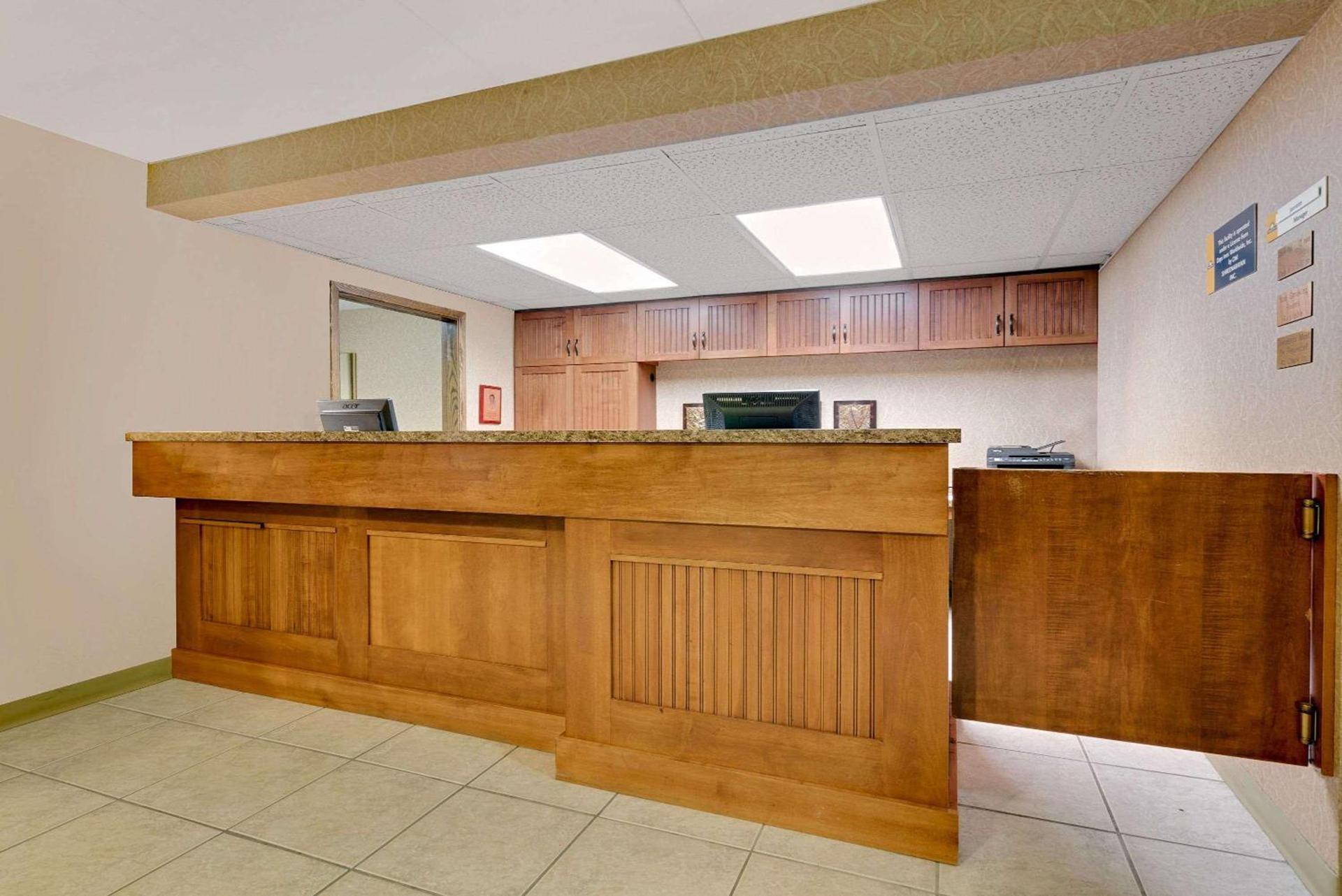 Days Inn by Wyndham International Falls photo 4