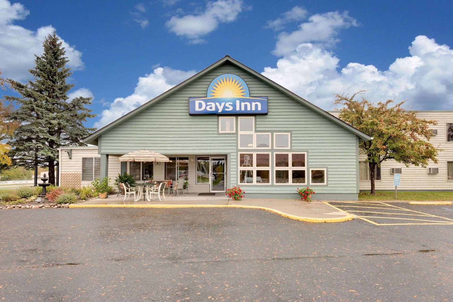 Days Inn by Wyndham International Falls photo 2